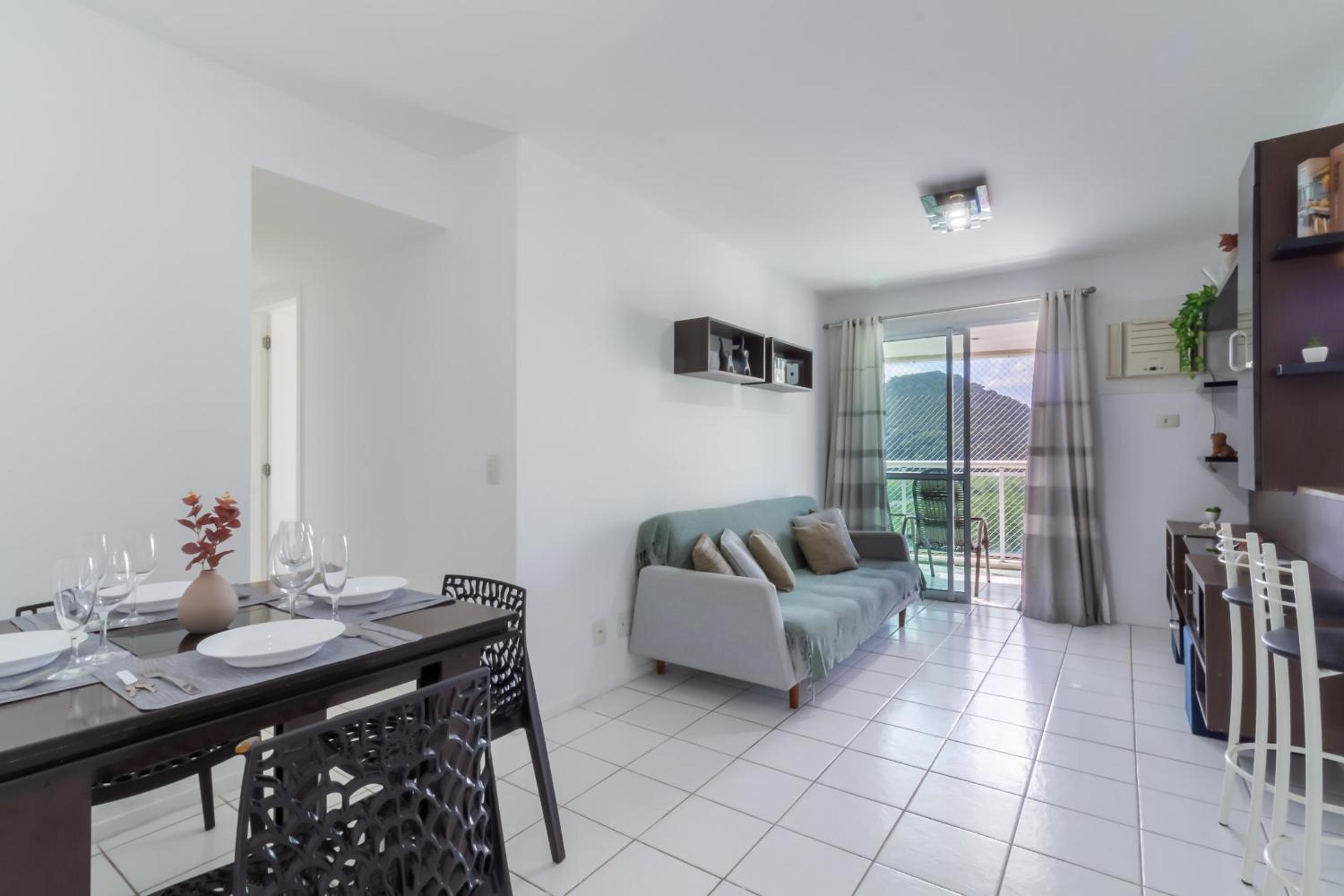 Apartamento com varanda no Recreio - SA907