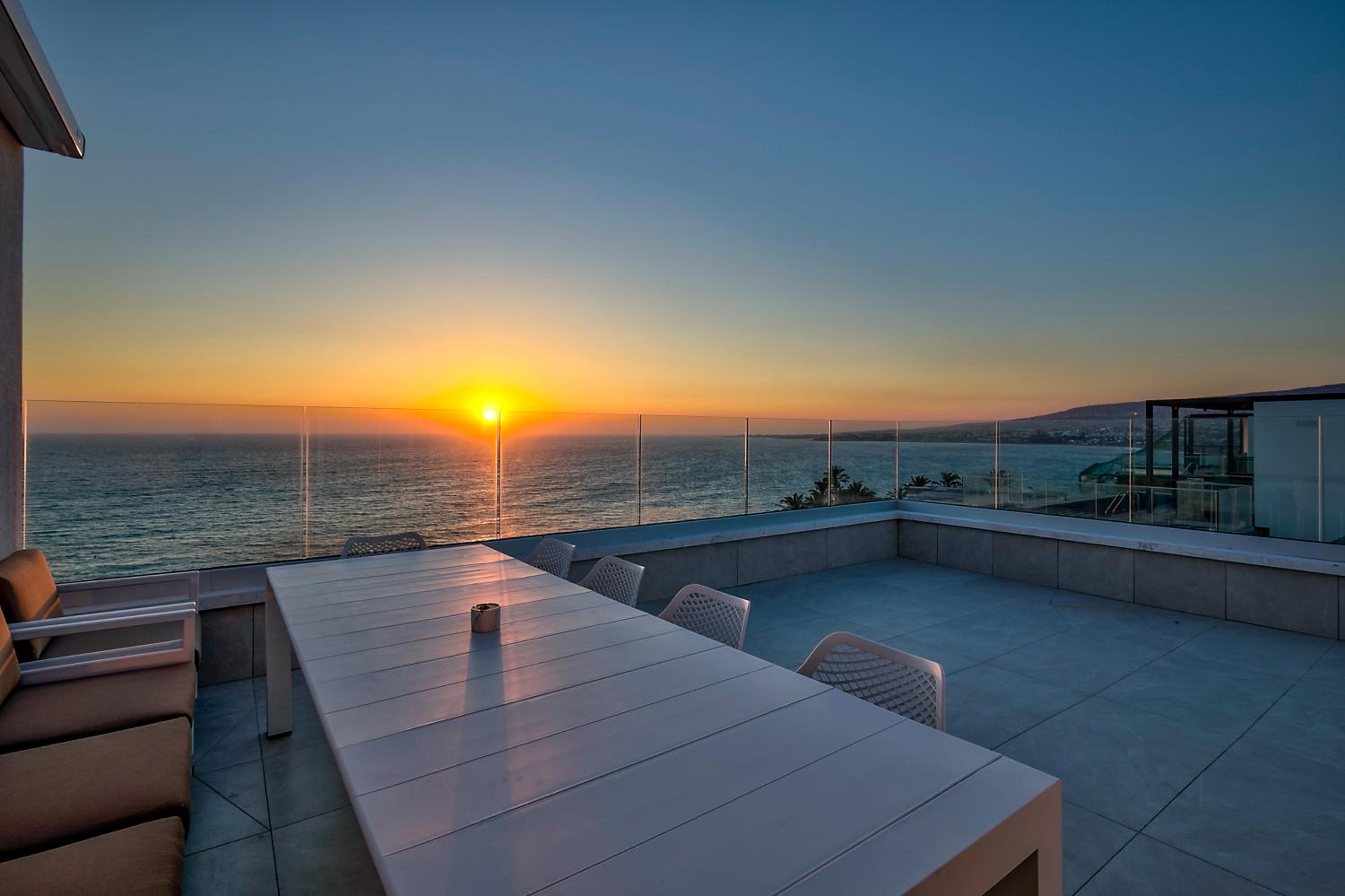 Olymp White Palace - The Ultra Luxury Beach House