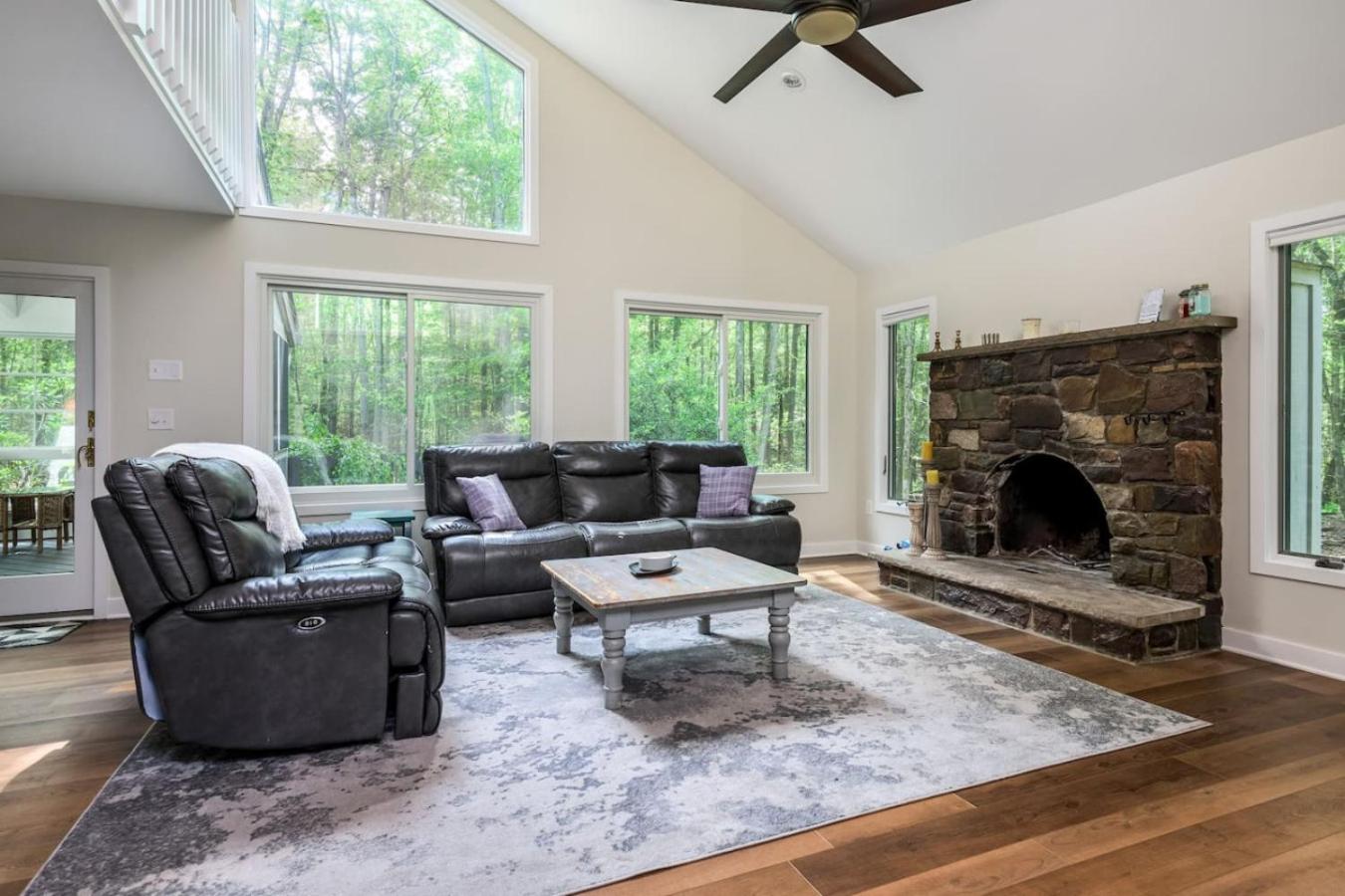 Pocono Escape Style and Serenity