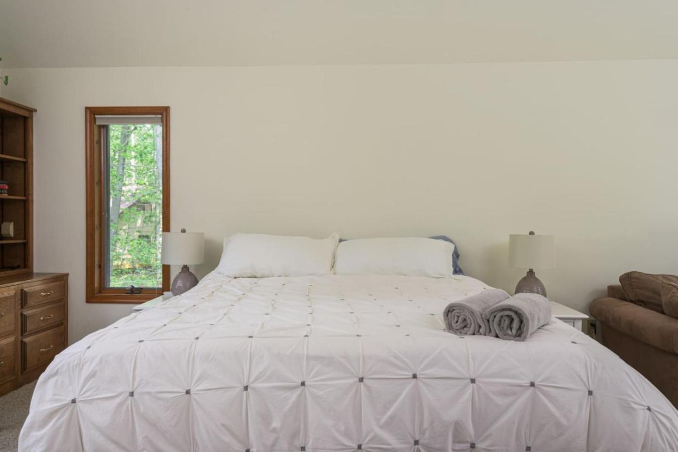 Pocono Escape Style and Serenity