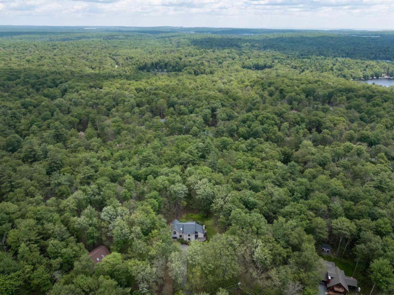 Pocono Escape Style and Serenity