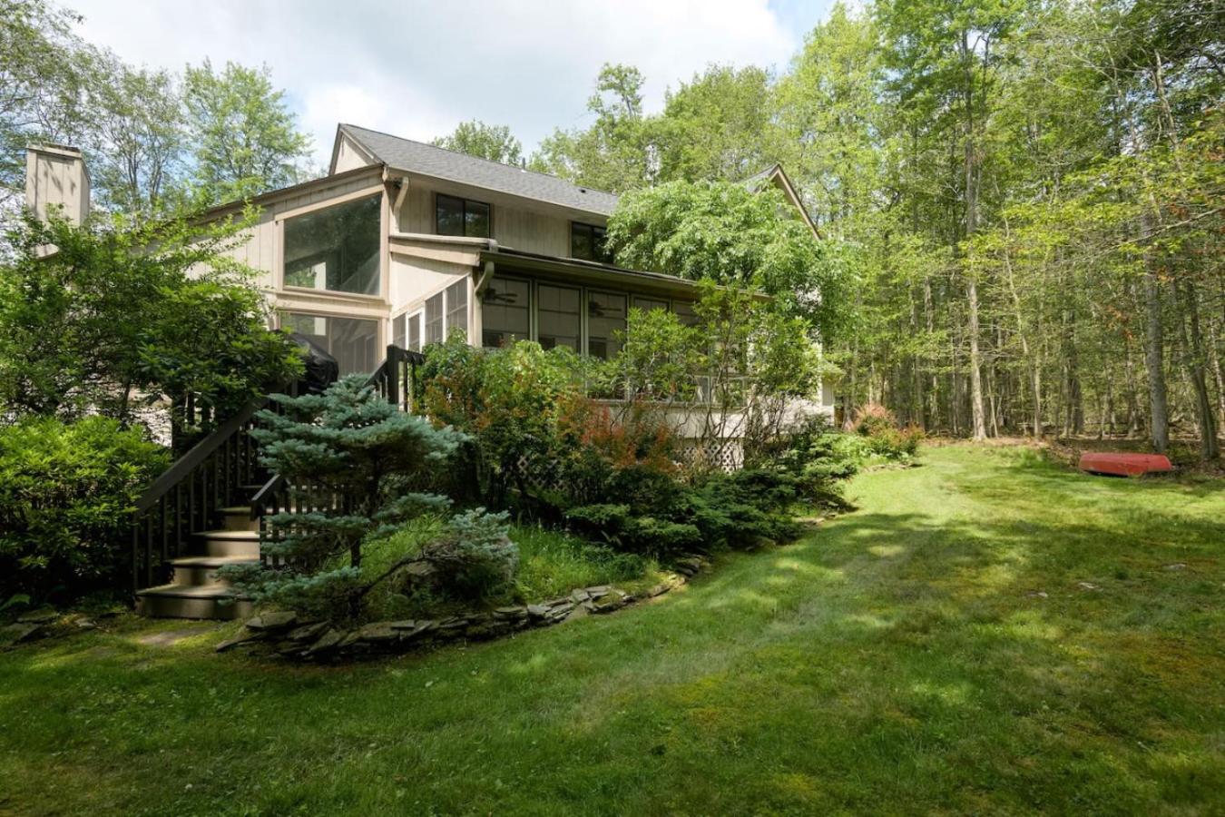 Pocono Escape Style and Serenity