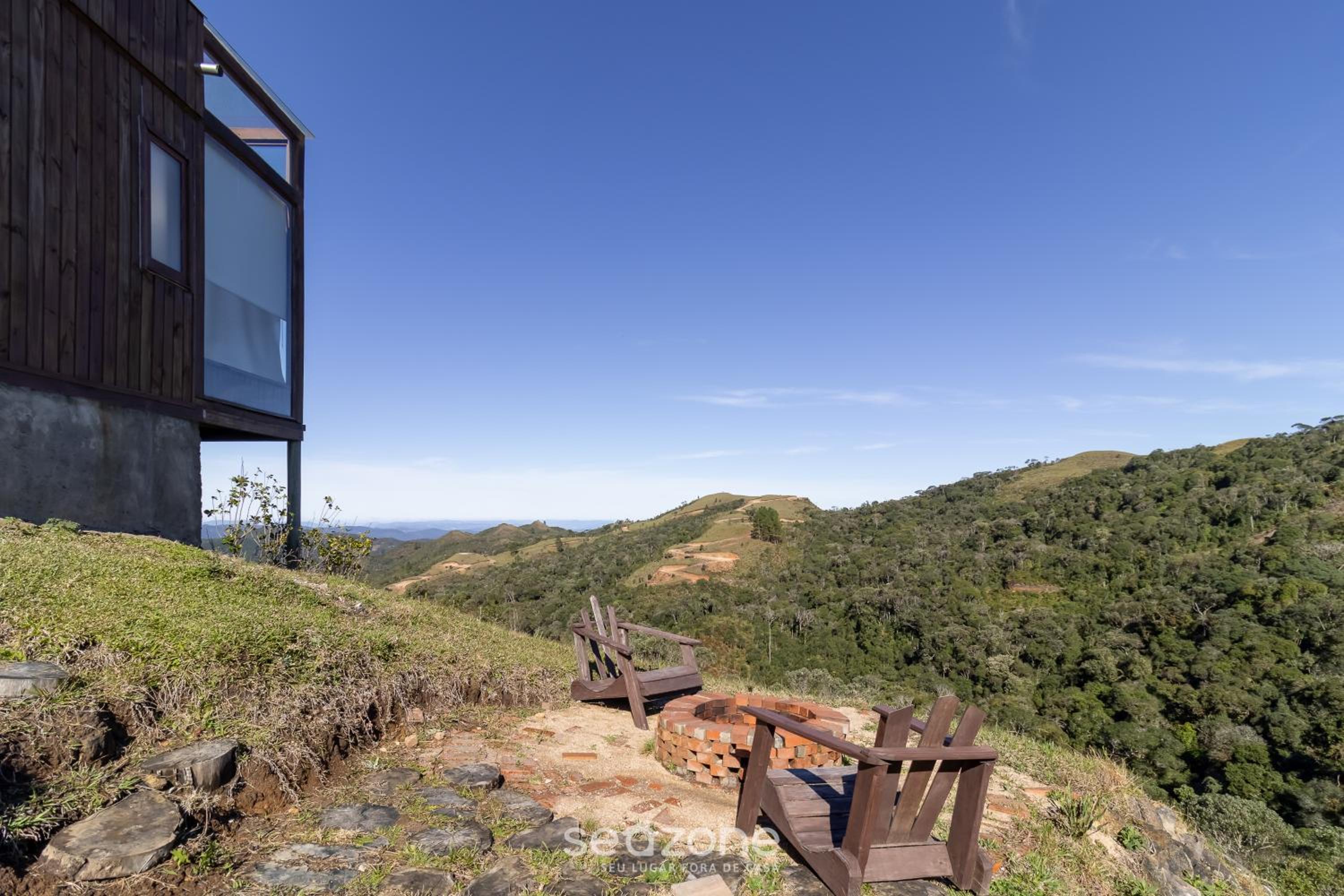 Rustic cabin with jacuzzi and amazing view VST003