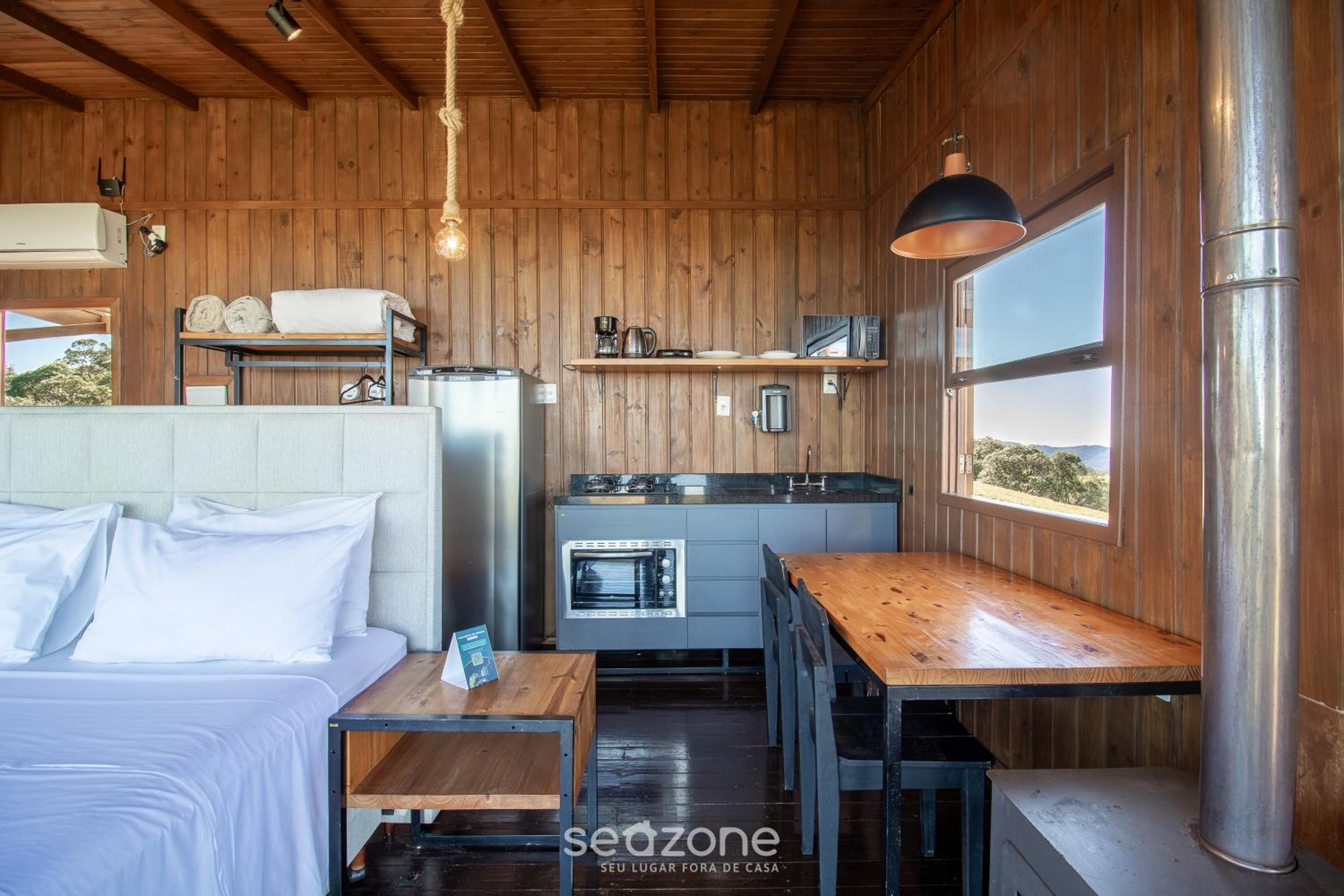 Rustic cabin with jacuzzi and amazing view VST003
