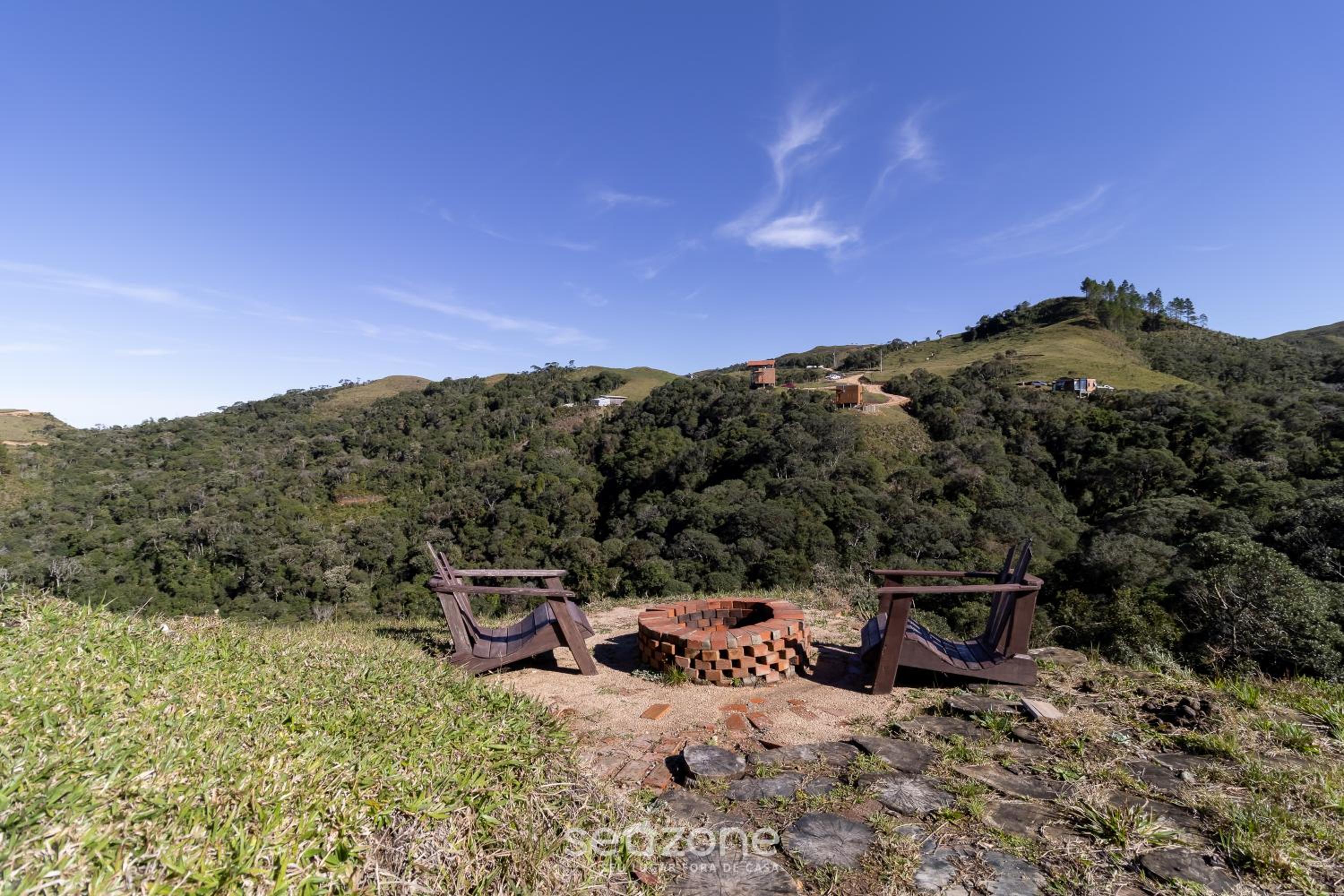 Rustic cabin with jacuzzi and amazing view VST003