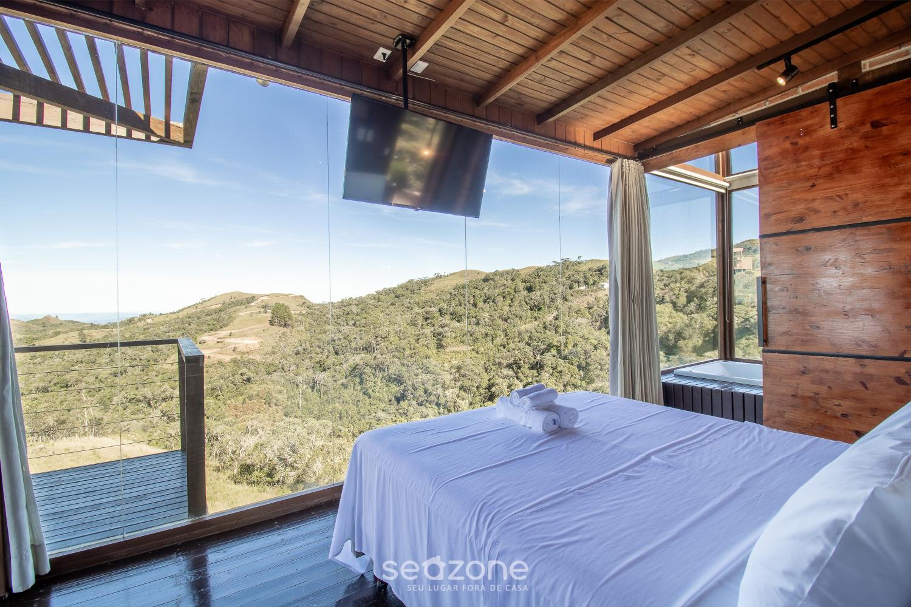 Rustic cabin with jacuzzi and amazing view VST003