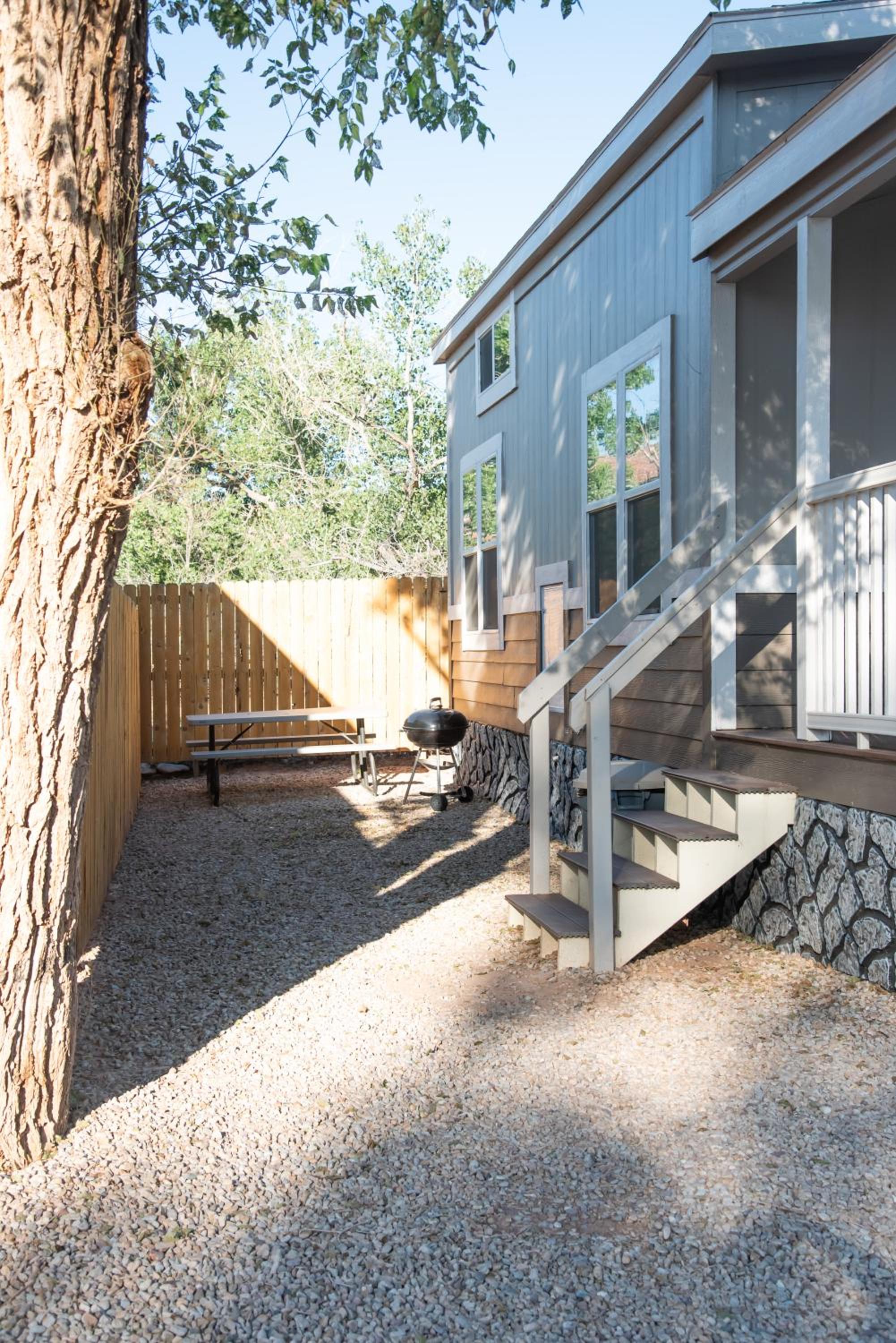 Balanced Rock Cabin #05