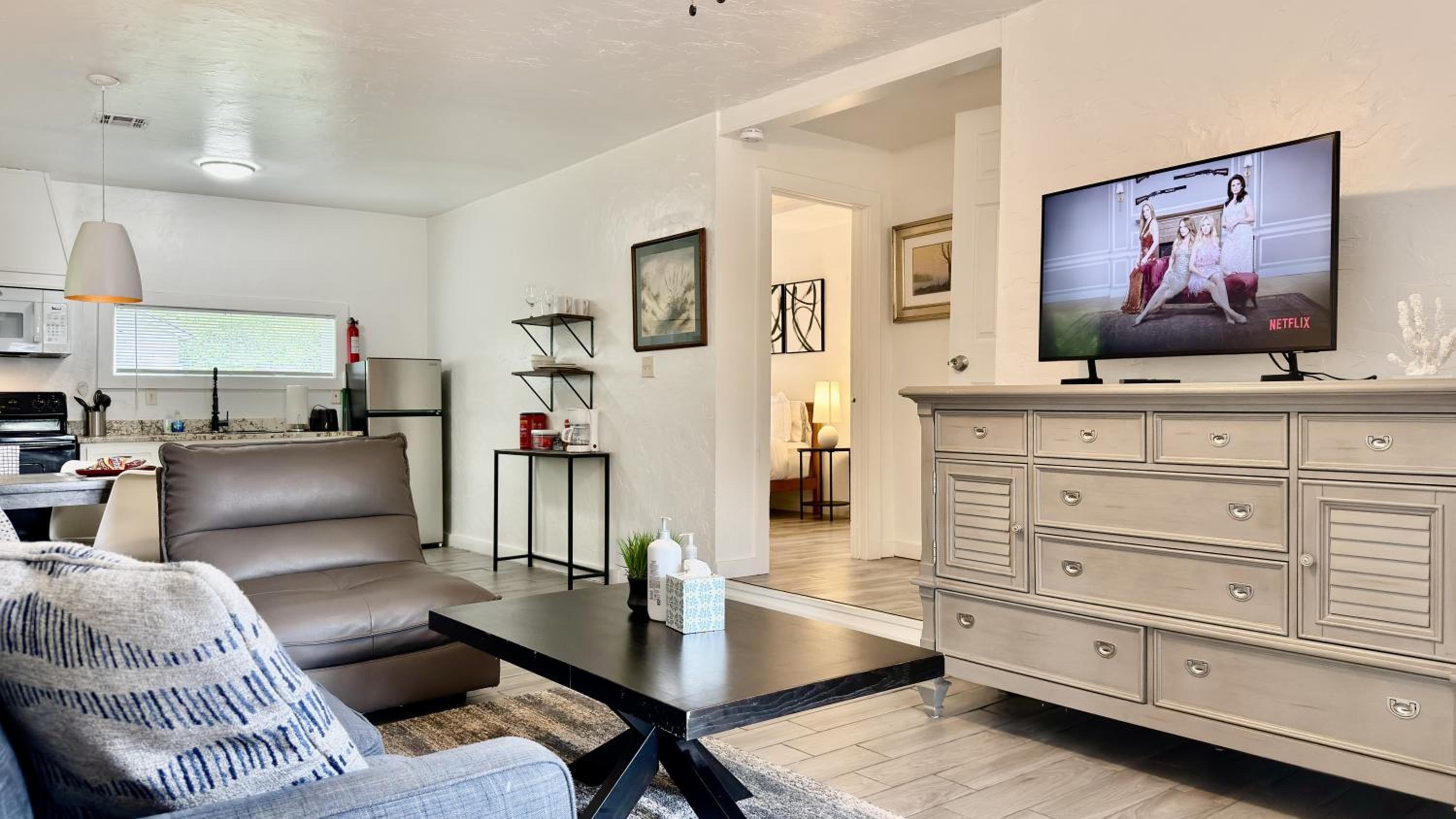 1BR Apt 10 min to Integris Baptist #19B
