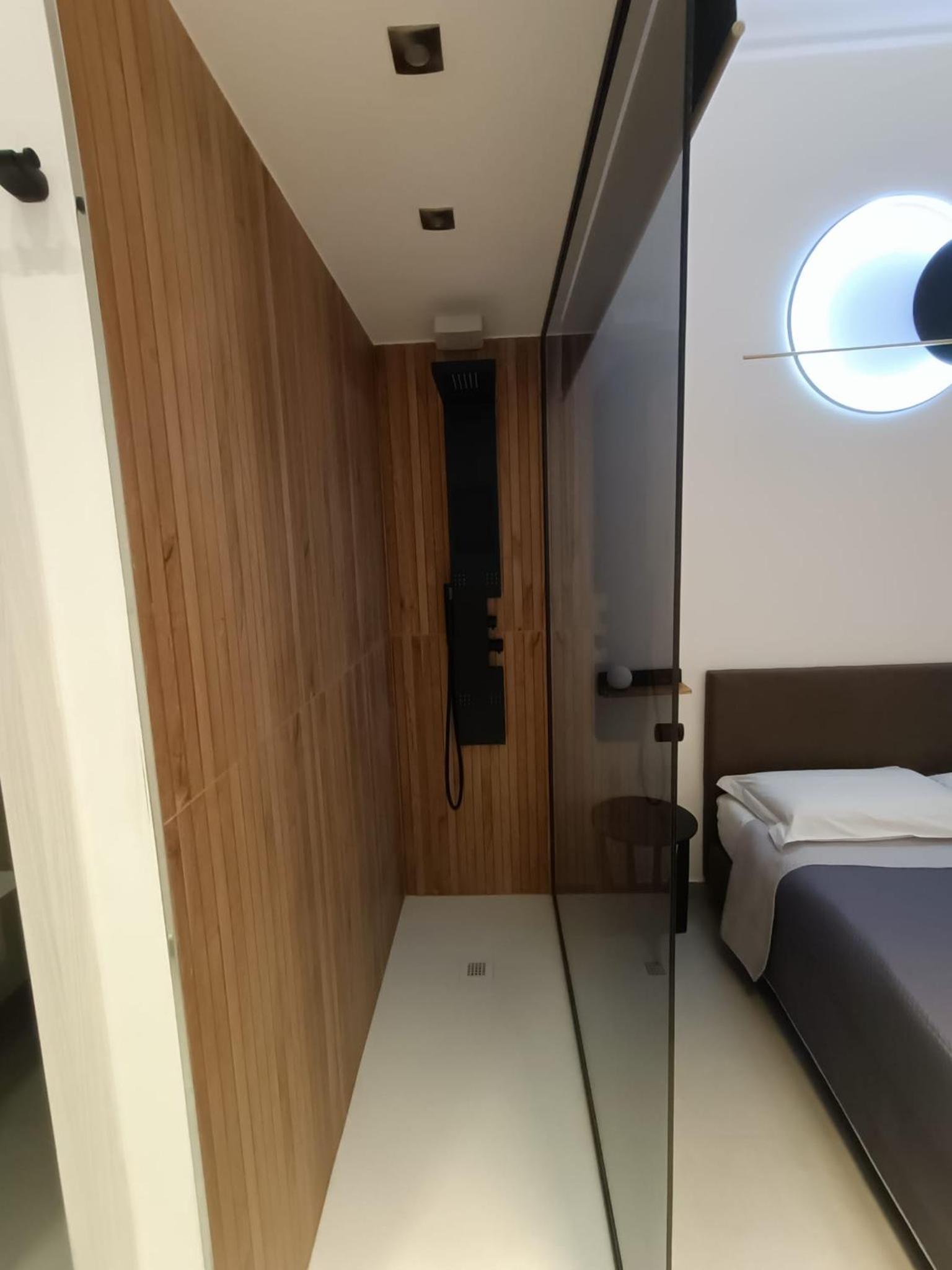 World Wide Bed Termini
