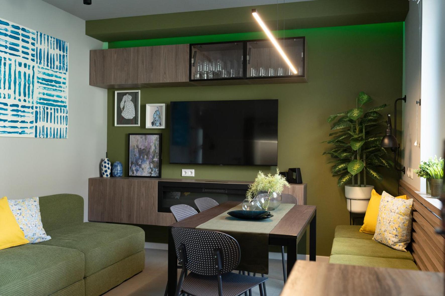 HOUSE 756 MAINZ - DESIGN-FERIENHAUS, 4 Schlafzimmer, 3 Bäder, SAUNA & Kamin
