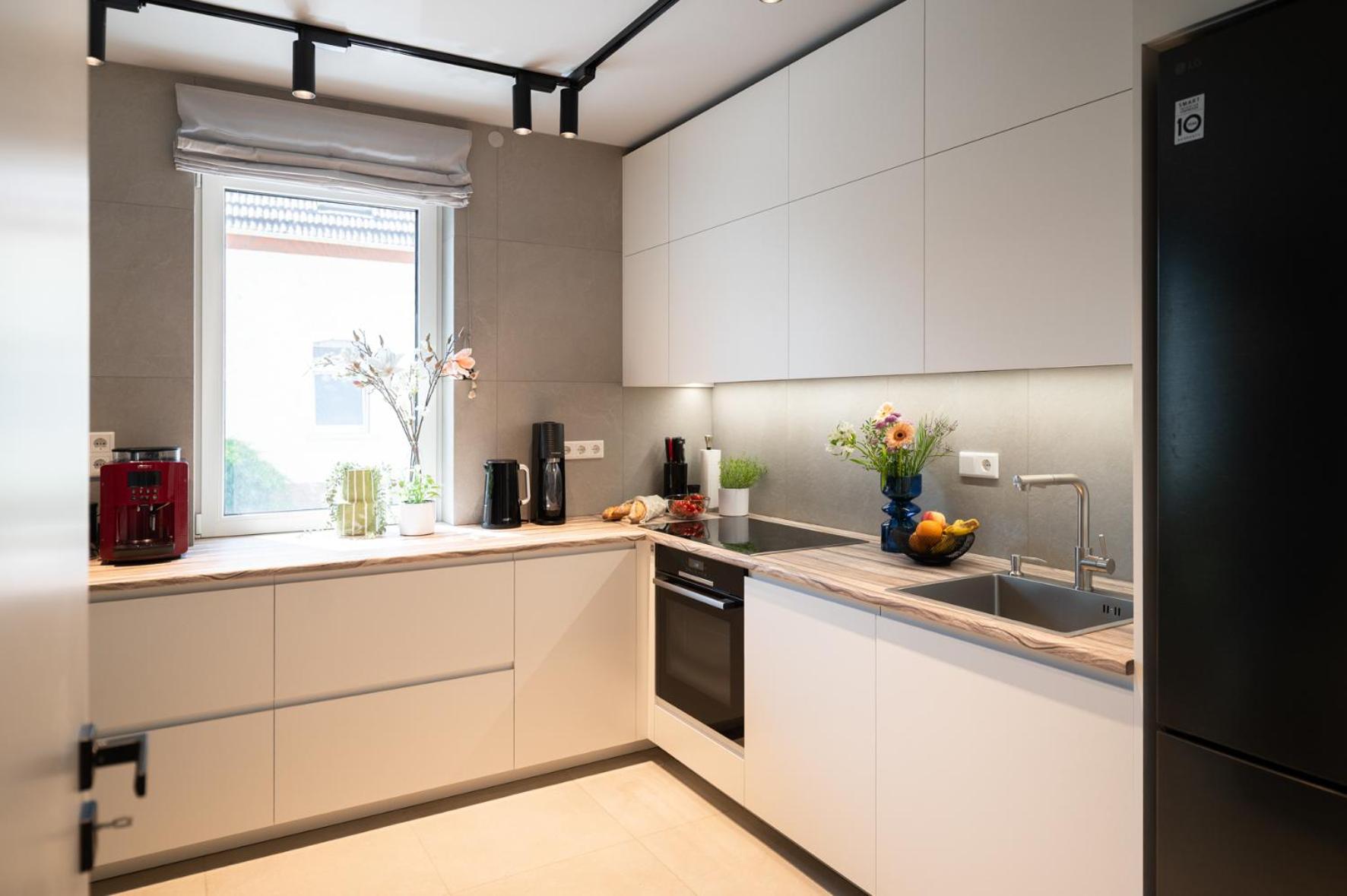 HOUSE 756 MAINZ - DESIGN-FERIENHAUS, 4 Schlafzimmer, 3 Bäder, SAUNA & Kamin
