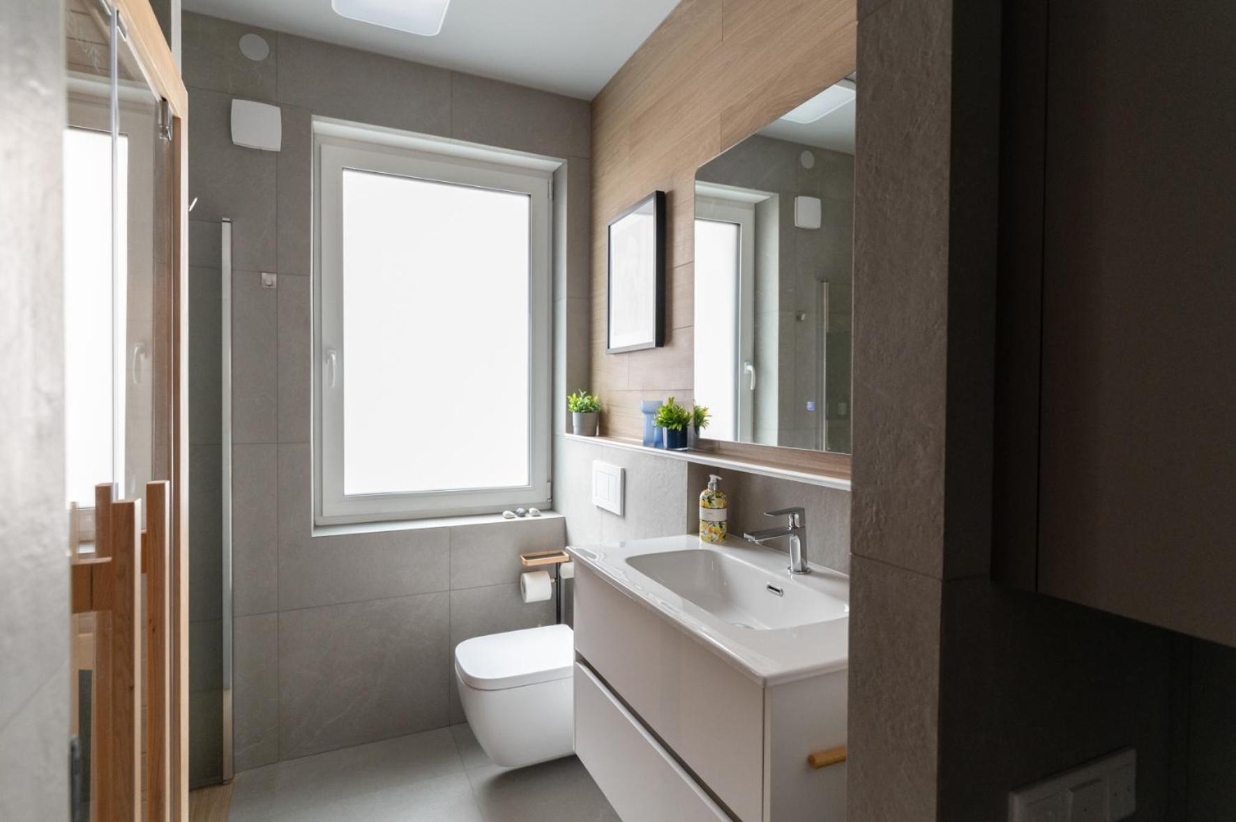 HOUSE 756 MAINZ - DESIGN-FERIENHAUS, 4 Schlafzimmer, 3 Bäder, SAUNA & Kamin