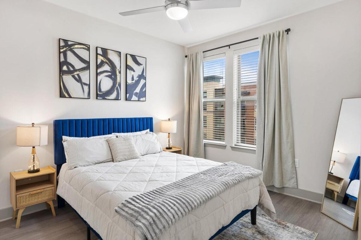 Chill & Tone 1BR Frisco King & Sofa, Gym & Pool