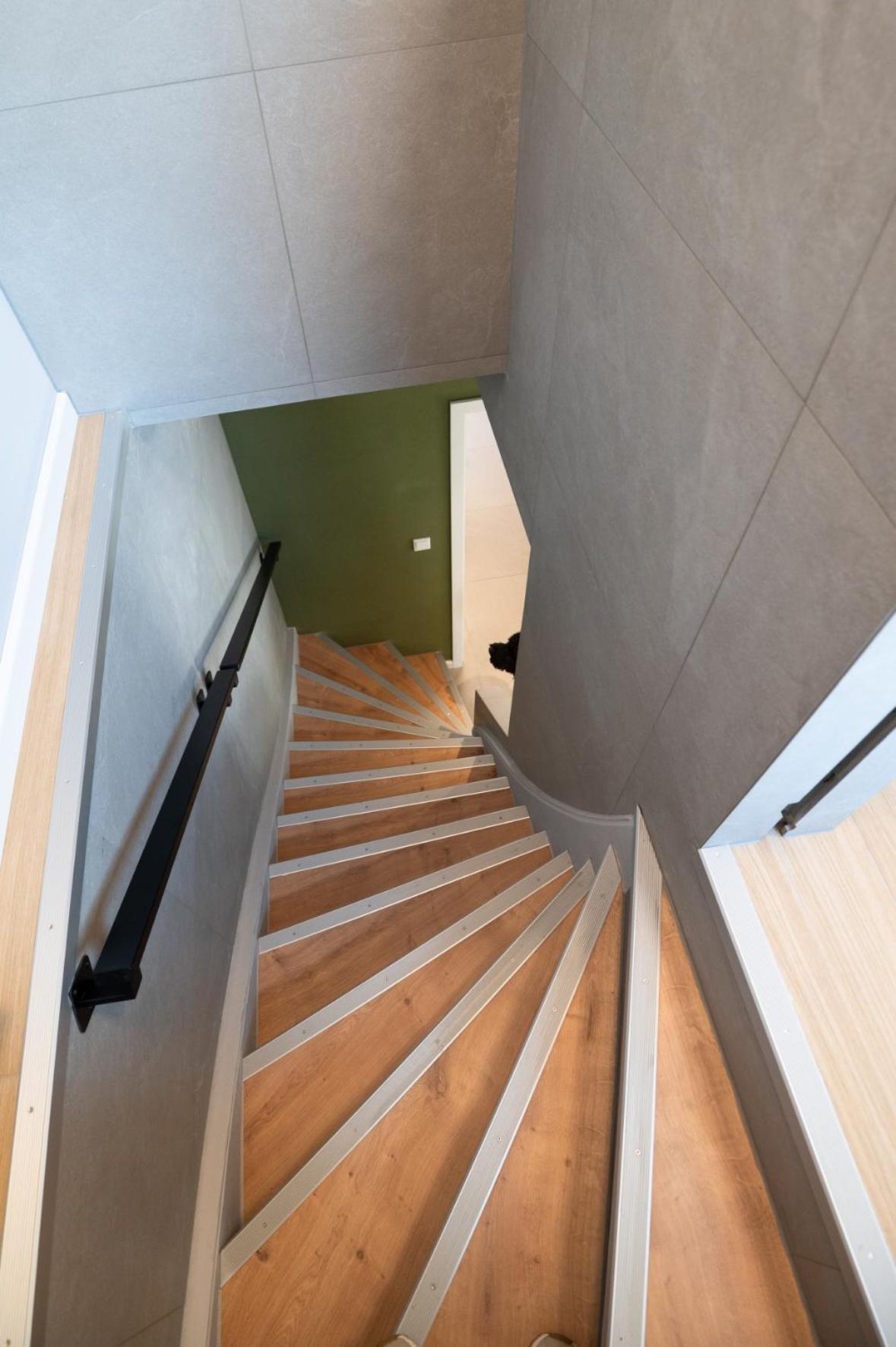 HOUSE 756 MAINZ - DESIGN-FERIENHAUS, 4 Schlafzimmer, 3 Bäder, SAUNA & Kamin