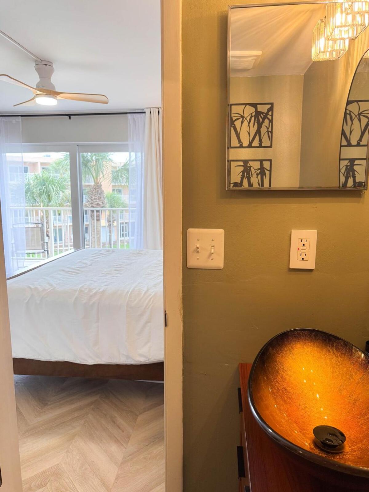 St Augustine Beach Ocean View Condo Renovated 2BR