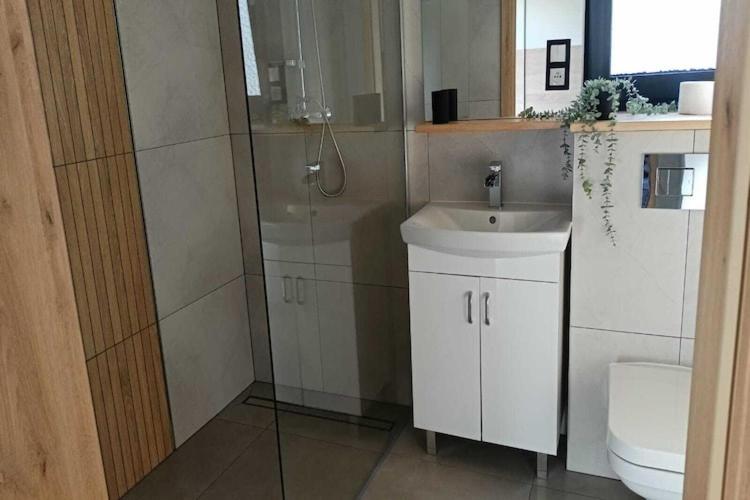 New, comfortable holiday home by the sea