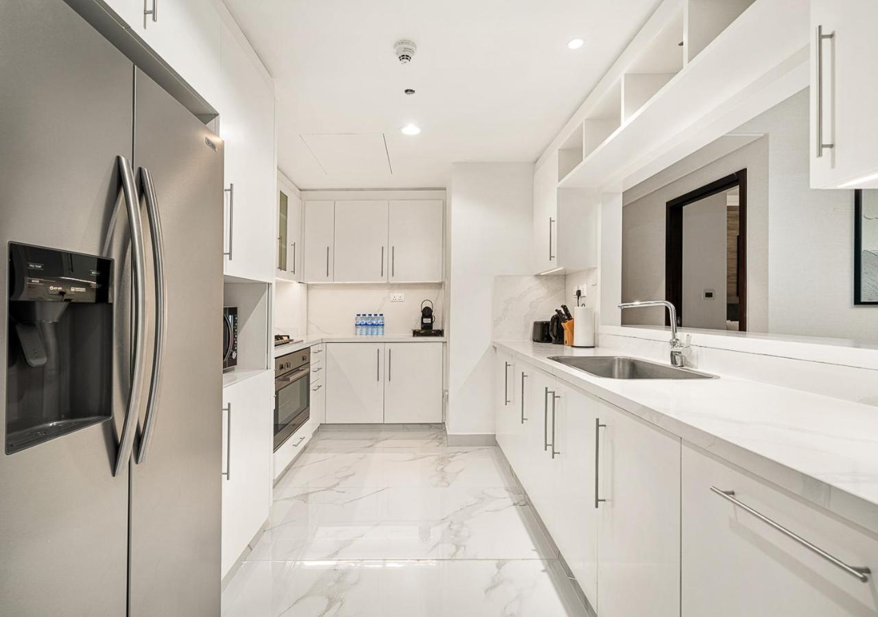 Royal Vista - Luxury 4BR Apartment at Boulevard Point - Downtown
