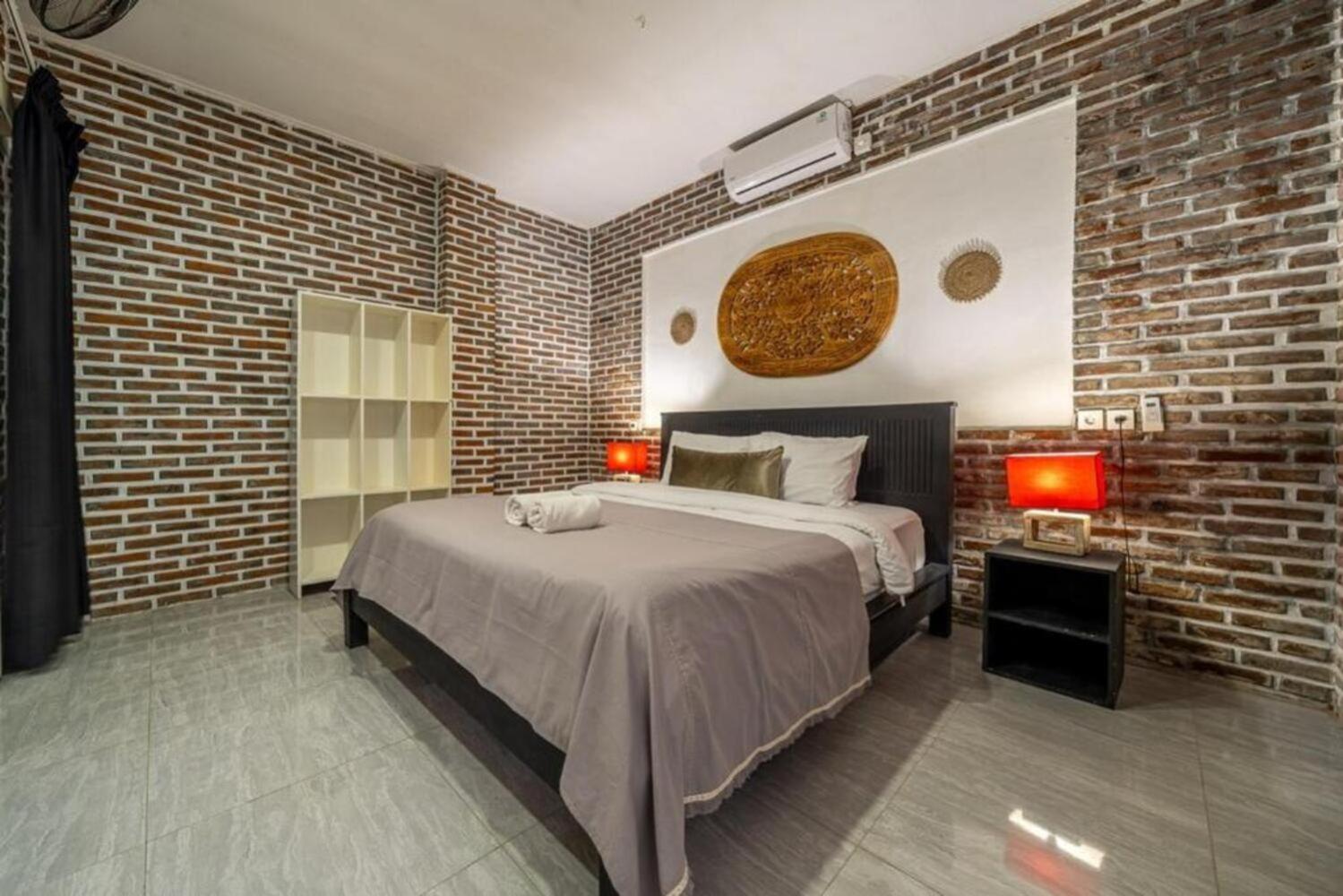 Luxury 3-Bedroom Pool Villa in Canggu Near Beach & Nightlife