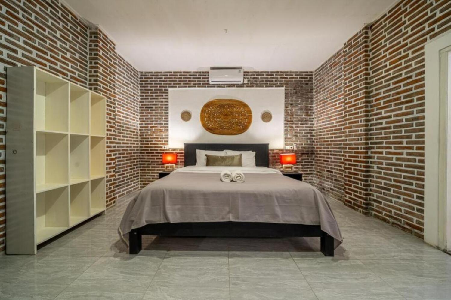 Luxury 3-Bedroom Pool Villa in Canggu Near Beach & Nightlife