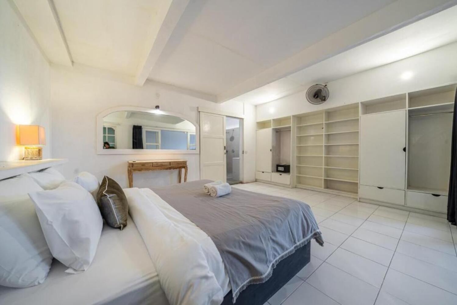 Luxury 3-Bedroom Pool Villa in Canggu Near Beach & Nightlife