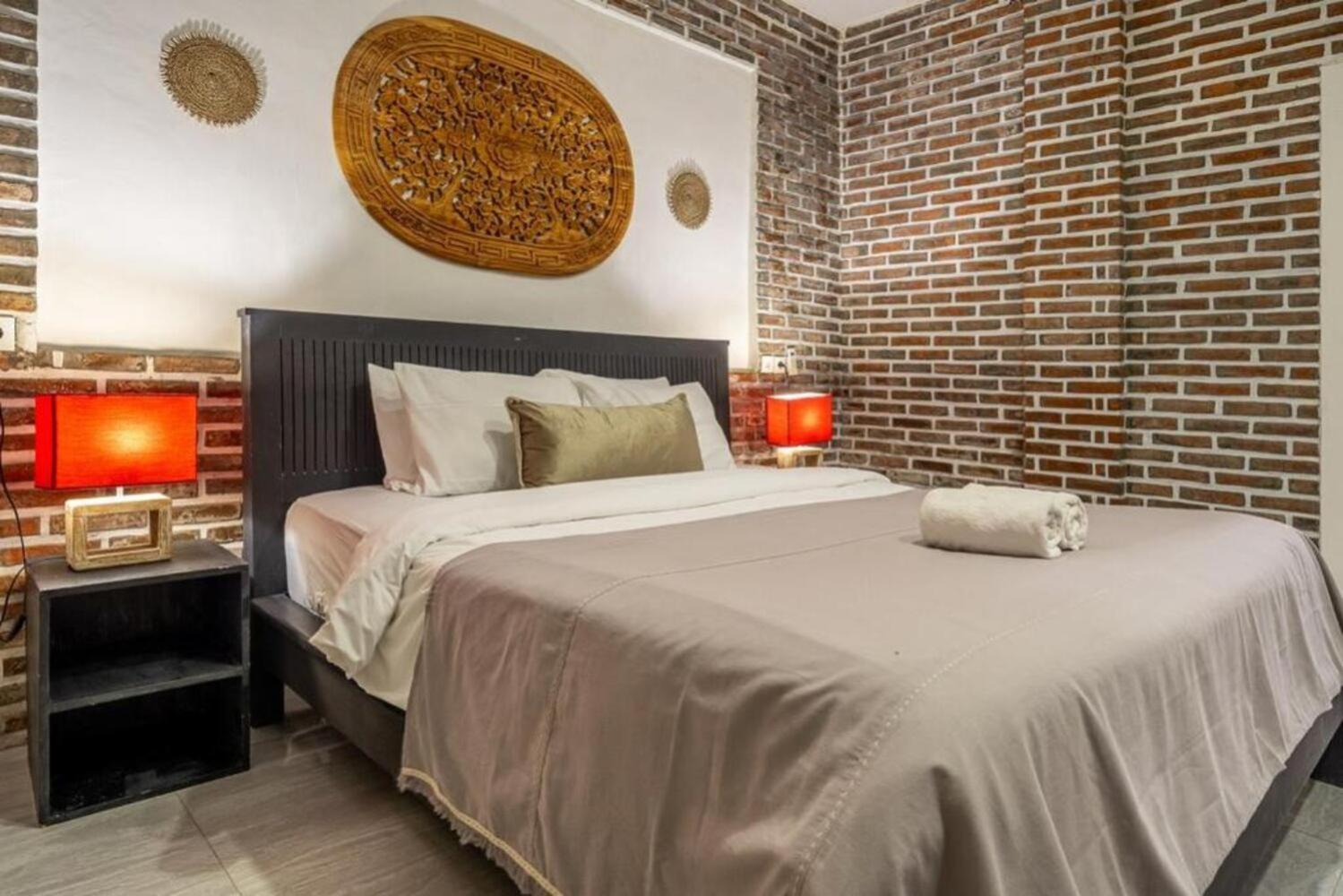 Luxury 3-Bedroom Pool Villa in Canggu Near Beach & Nightlife