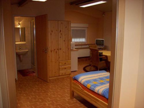 Econo Motel Goelzer