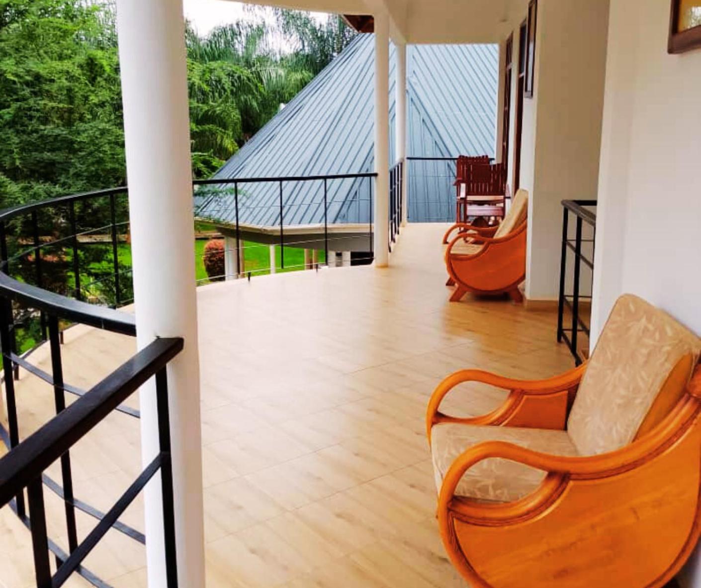Hellens Riverside Villa Luxury Garden Room