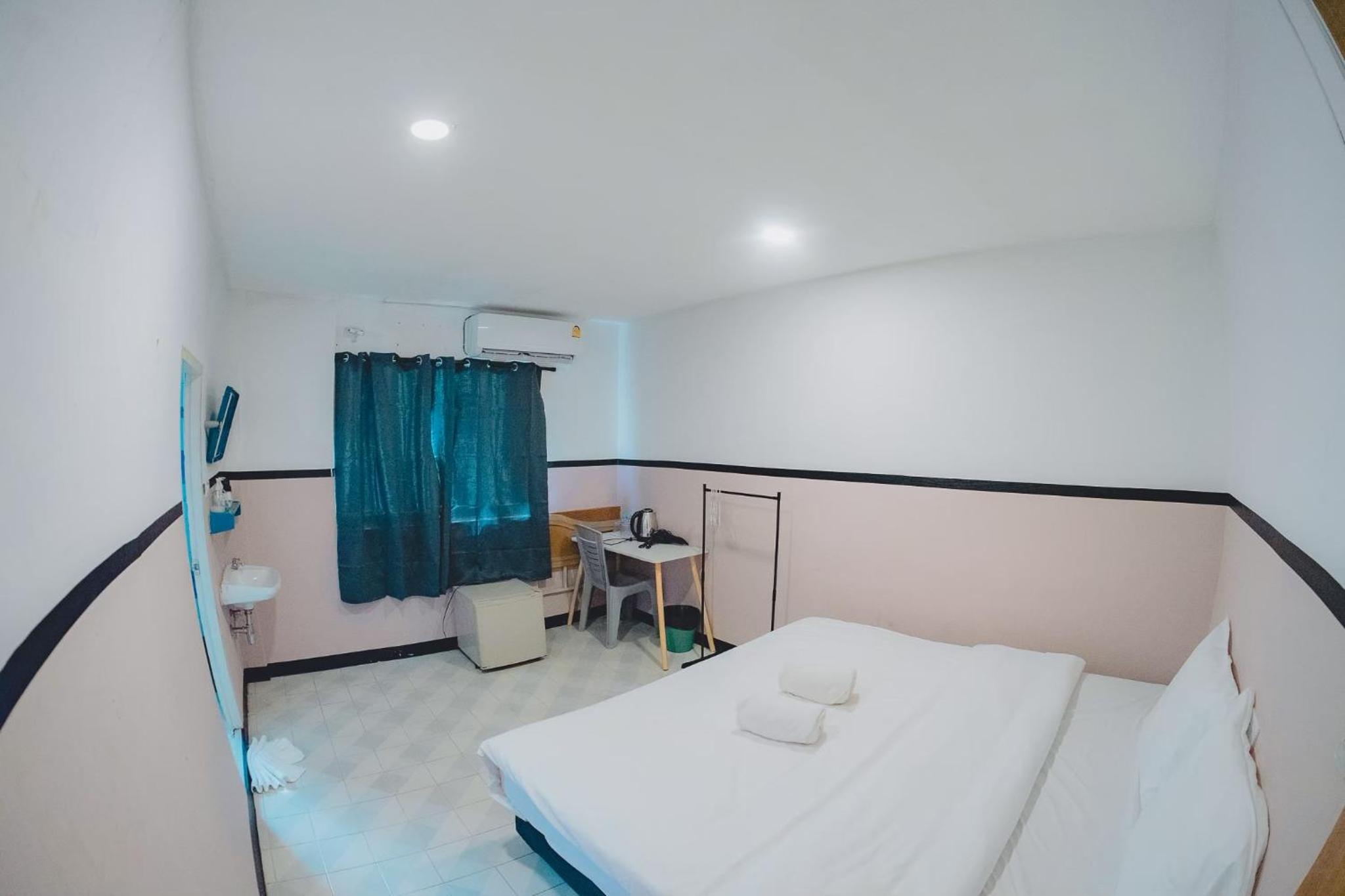 XX Mitr Inn Phuket Oldtown