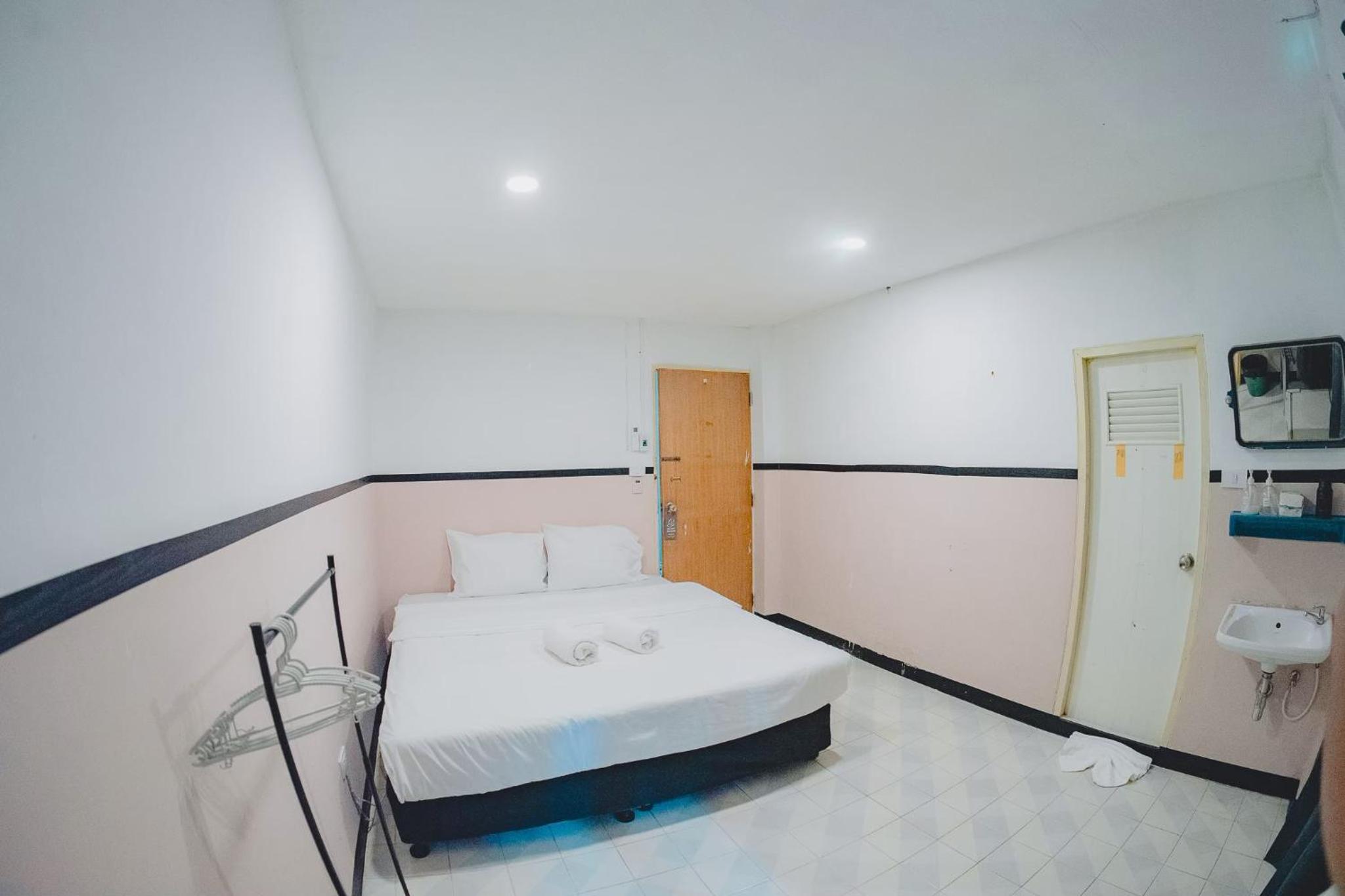 XX Mitr Inn Phuket Oldtown