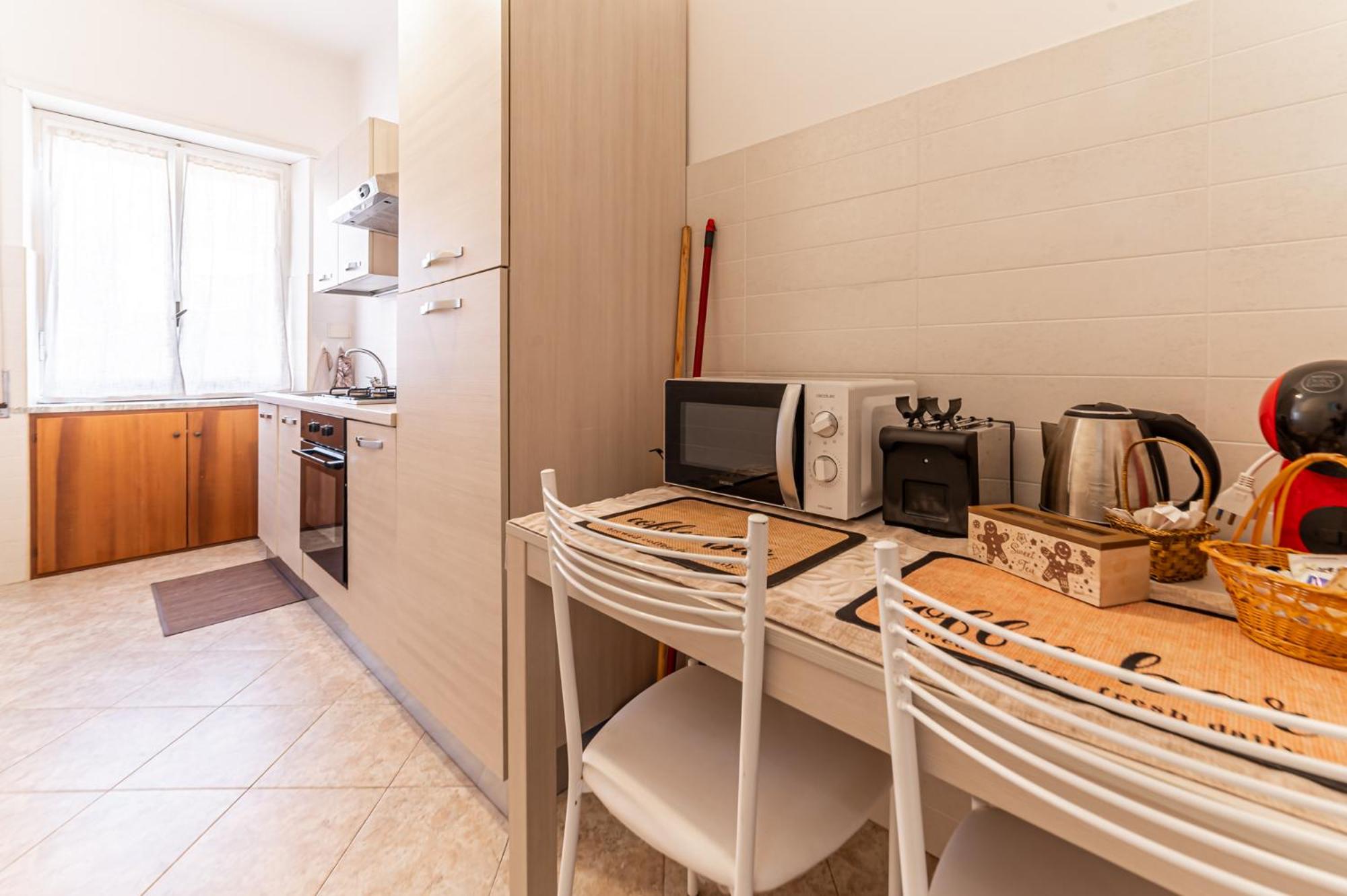 Equites Apartment - Metro Numidio Quadrato & Wi-Fi