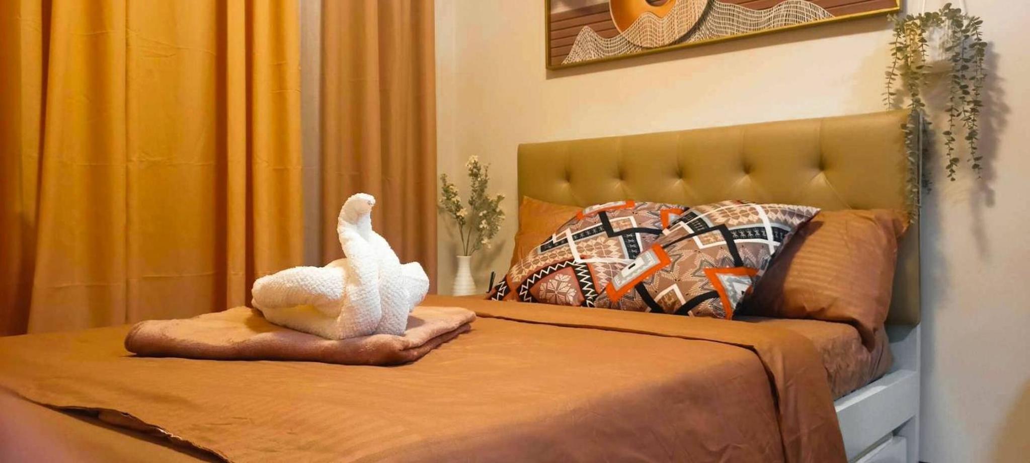 Studio w pool, mountain city view Mactan airport