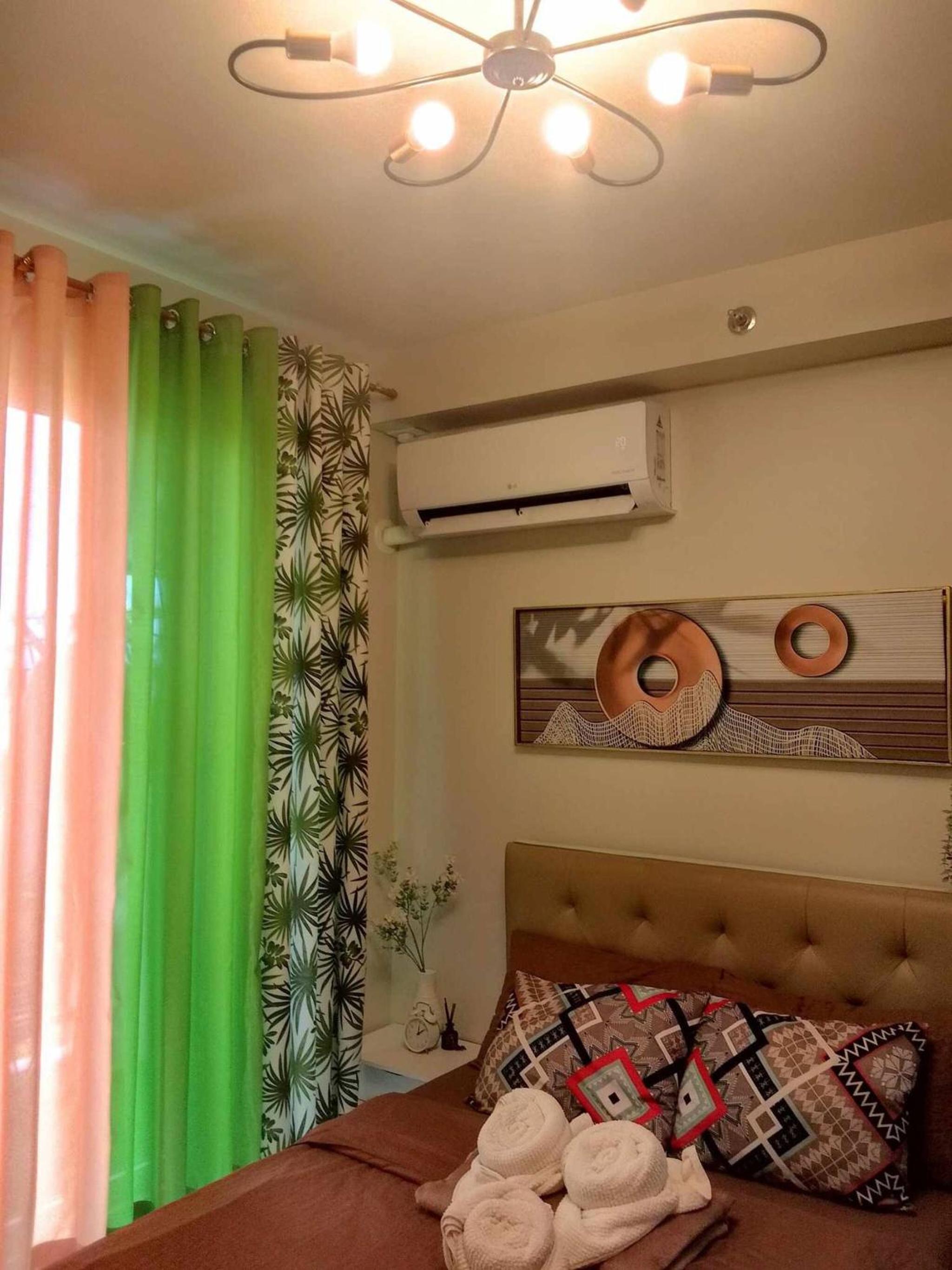 Studio w pool, mountain city view Mactan airport