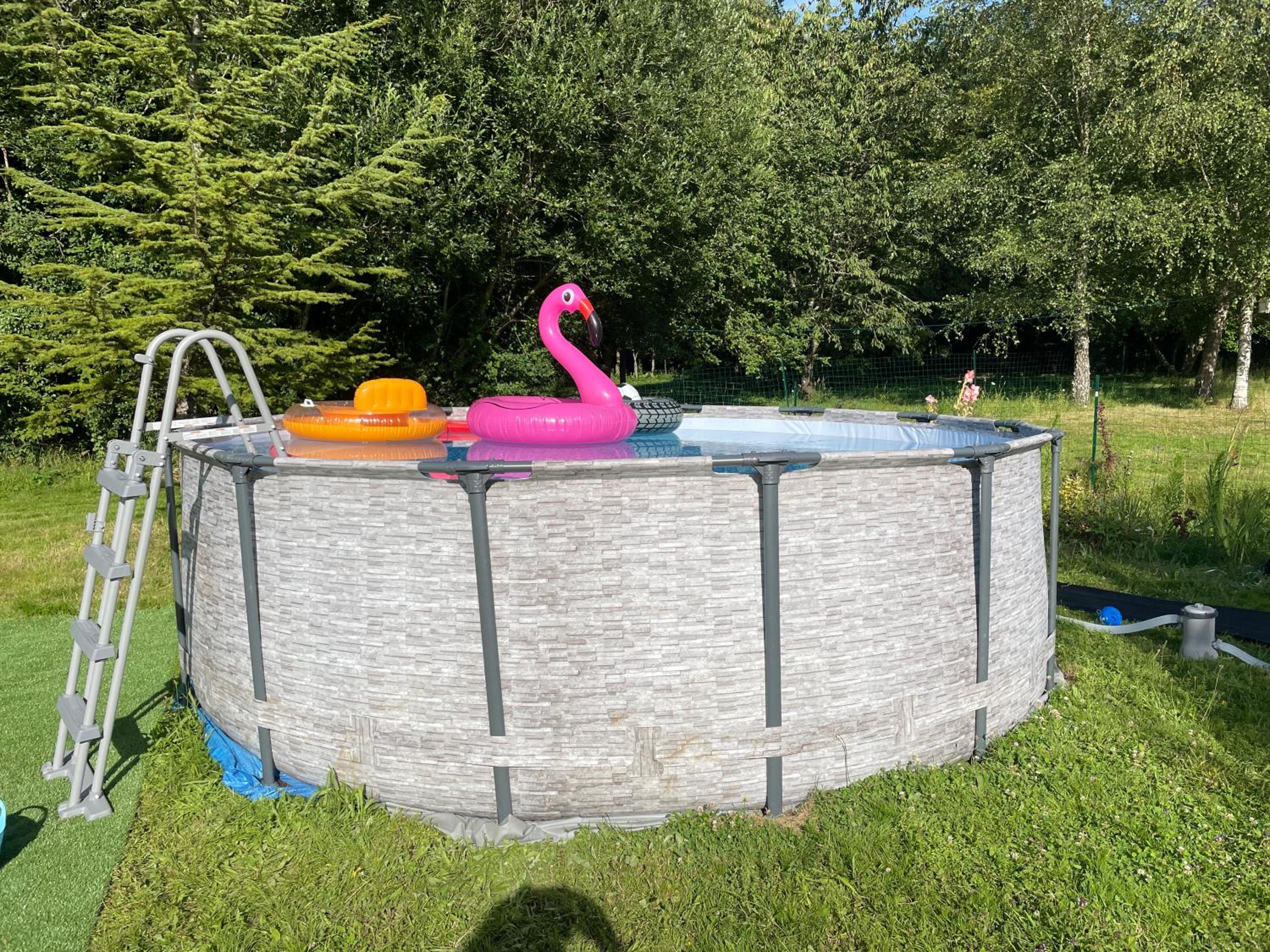 Les Gites de Montinazeau - 3 adjoining gites set in quiet and beautiful countryside with free Wi-Fi