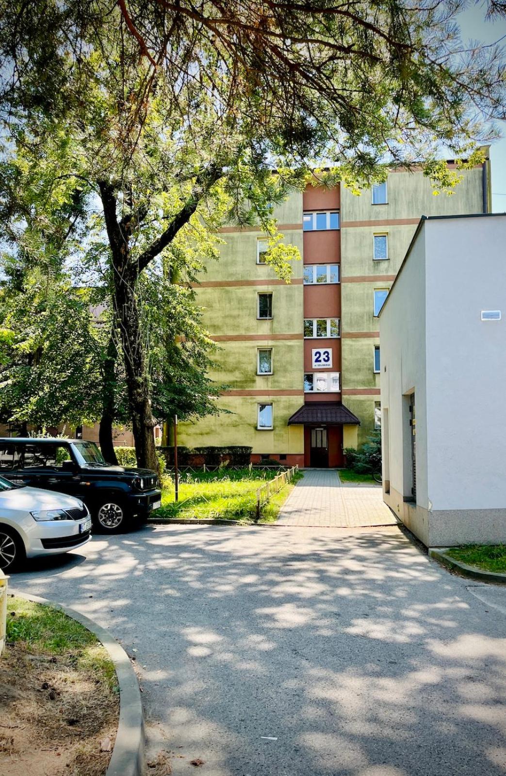 Apartament 23