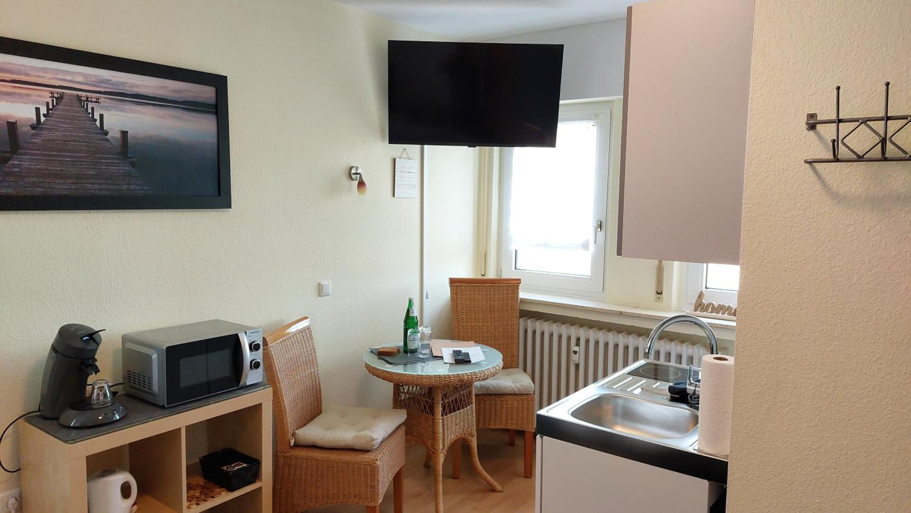 Ferienapartment MW 2b Höxter Weserbergland an der Weser inkl Küche, Wäsche, LAN, Parkplatz, Self CheckIn