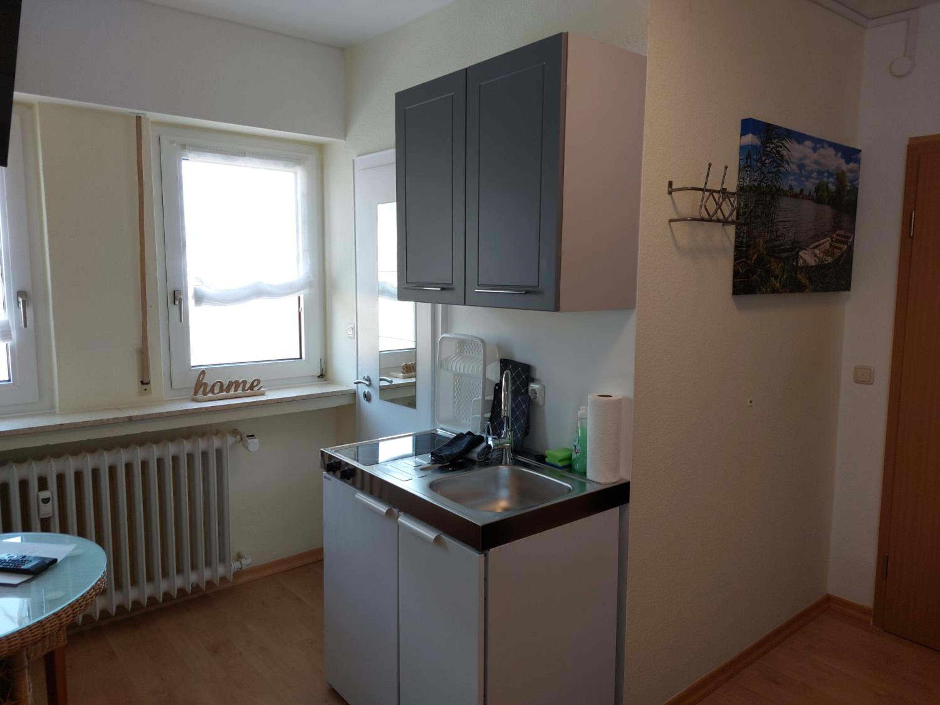 Ferienapartment MW 2b Höxter Weserbergland an der Weser inkl Küche, Wäsche, LAN, Parkplatz, Self CheckIn
