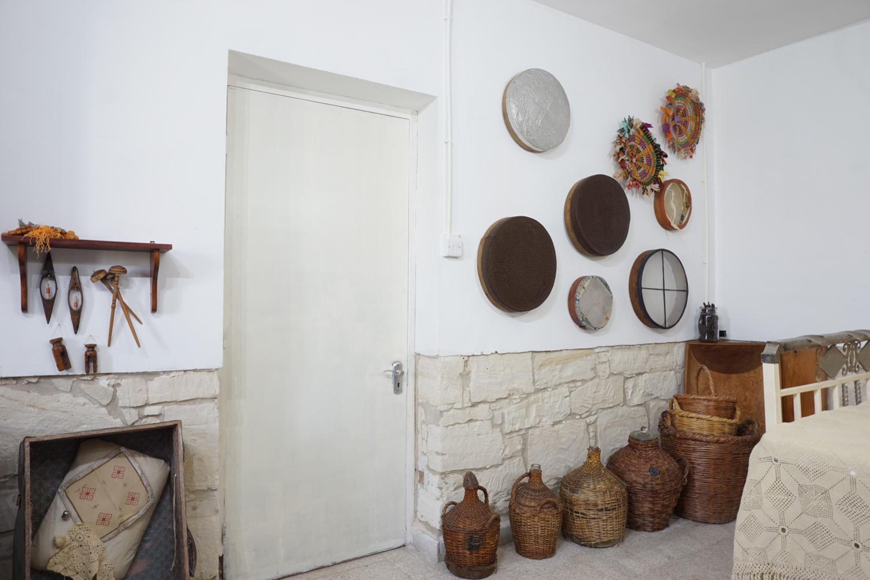 Tzionis Holidays Stonehouse