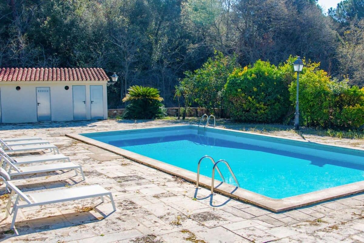 Unique 16th-Century Masia, Pool & Private Events