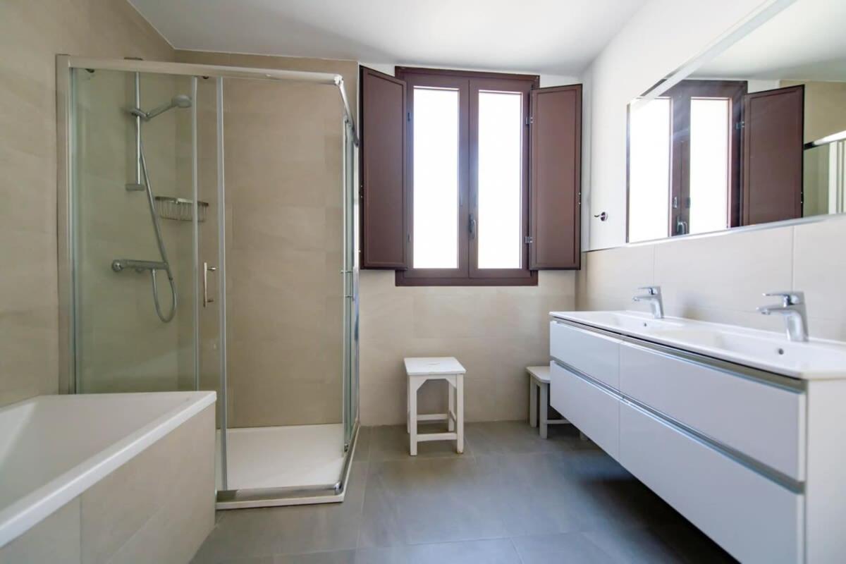 Unique 16th-Century Masia, Pool & Private Events
