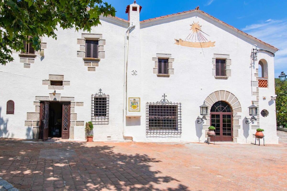 Unique 16th-Century Masia, Pool & Private Events