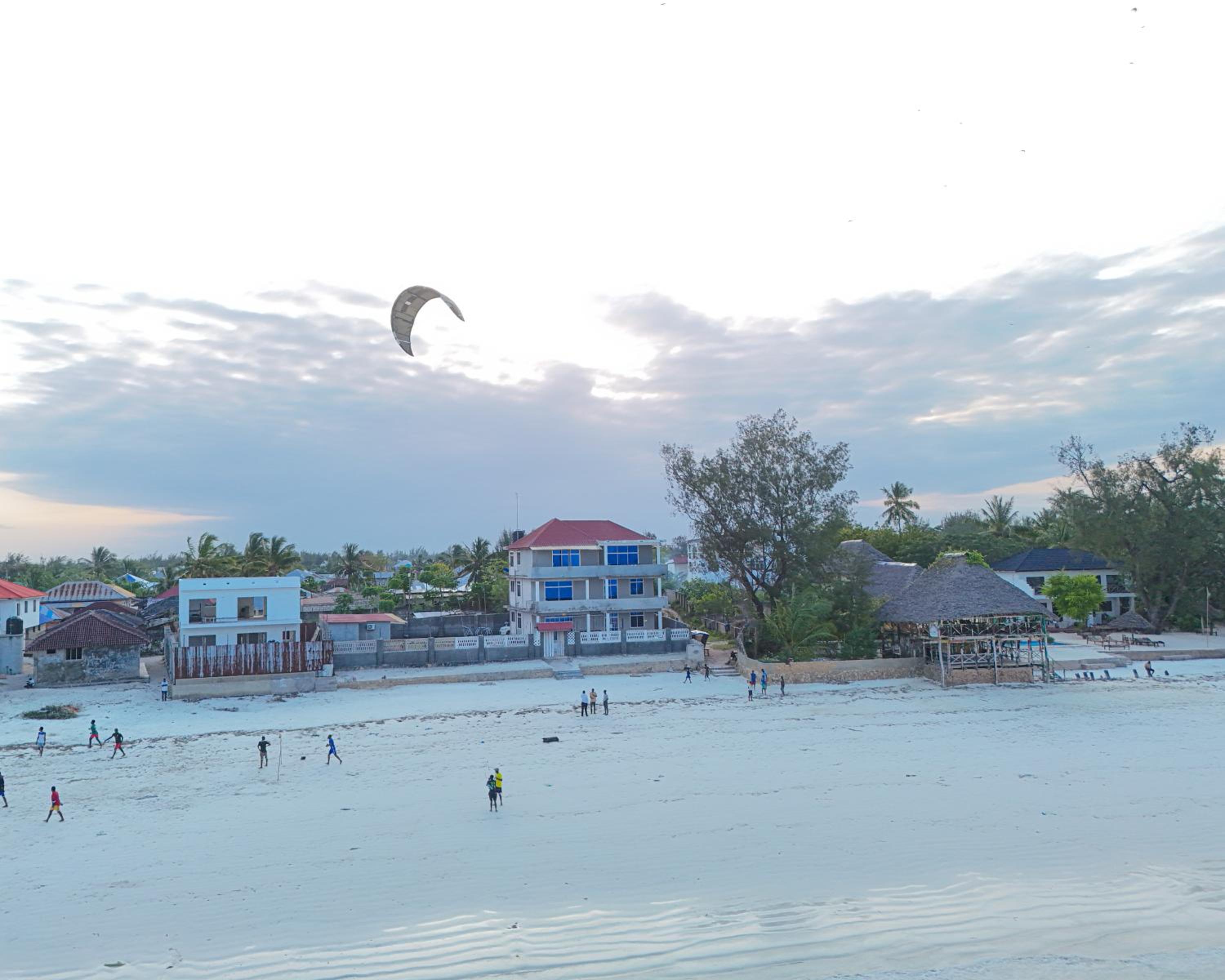 Oceanfront 2BR Zanzibar - Free Airport Shuttle