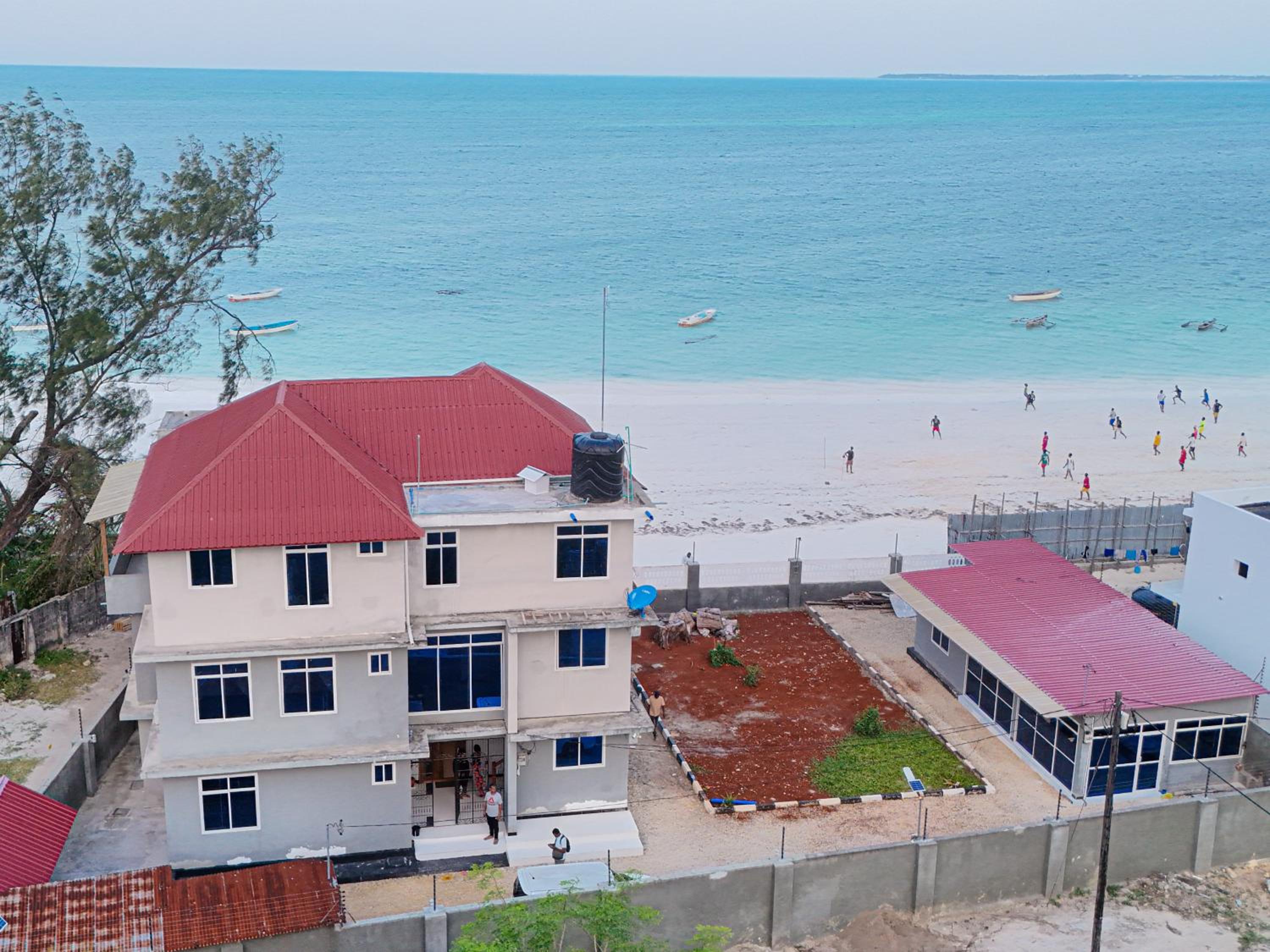 Oceanfront 2BR Zanzibar - Free Airport Shuttle
