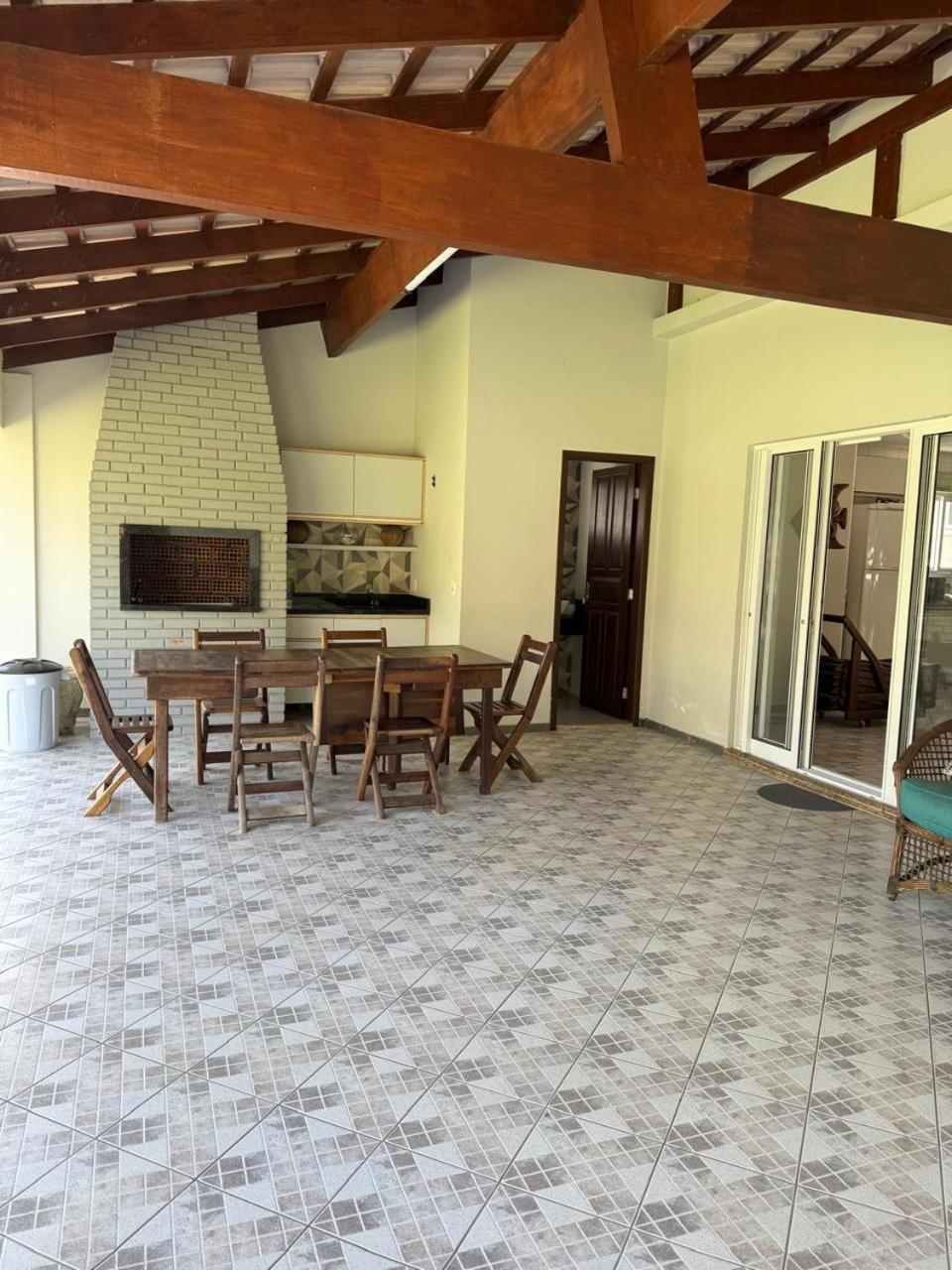 Casa espetacular para temporada