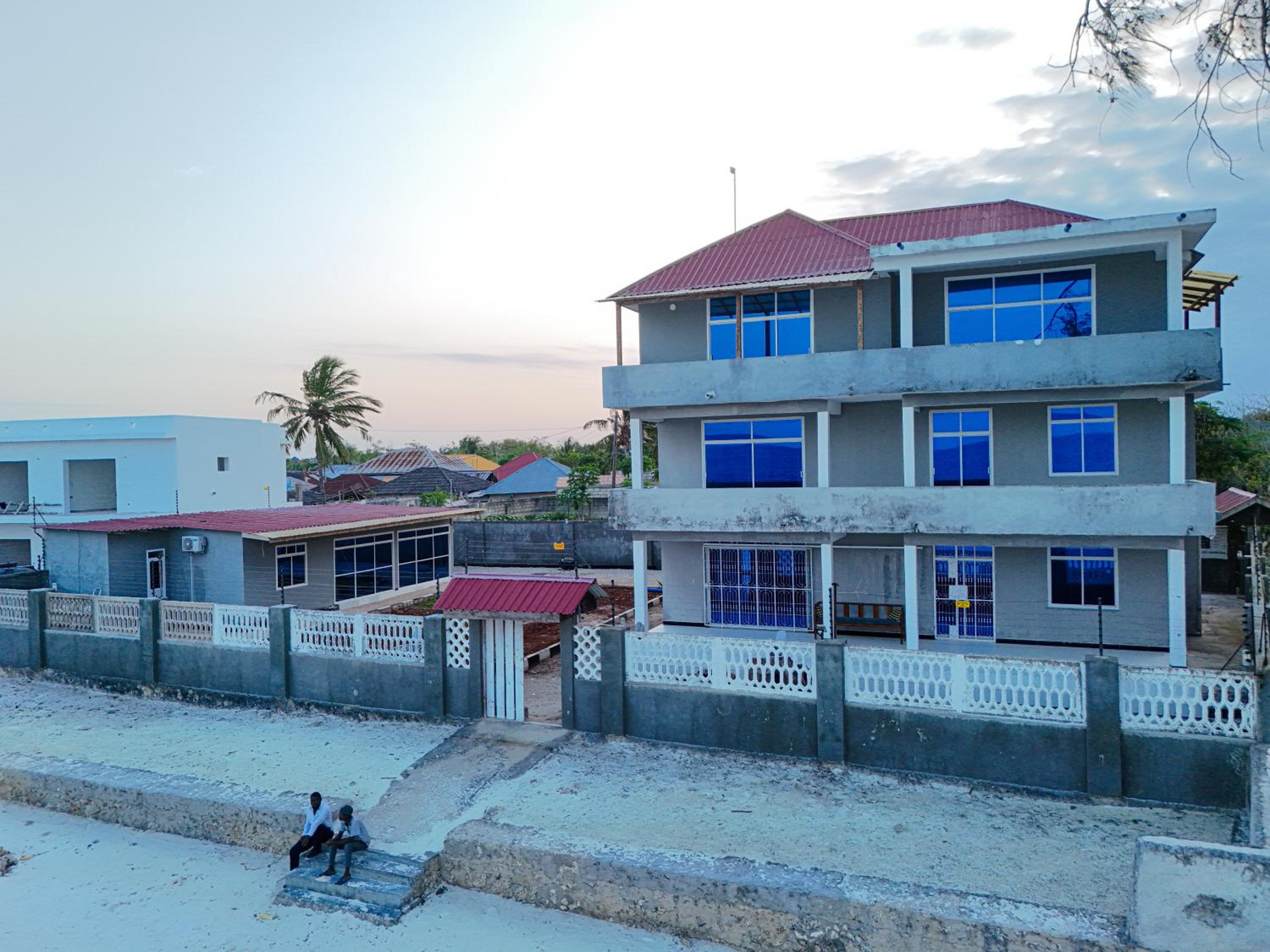 Oceanfront 2BR Zanzibar - Free Airport Shuttle