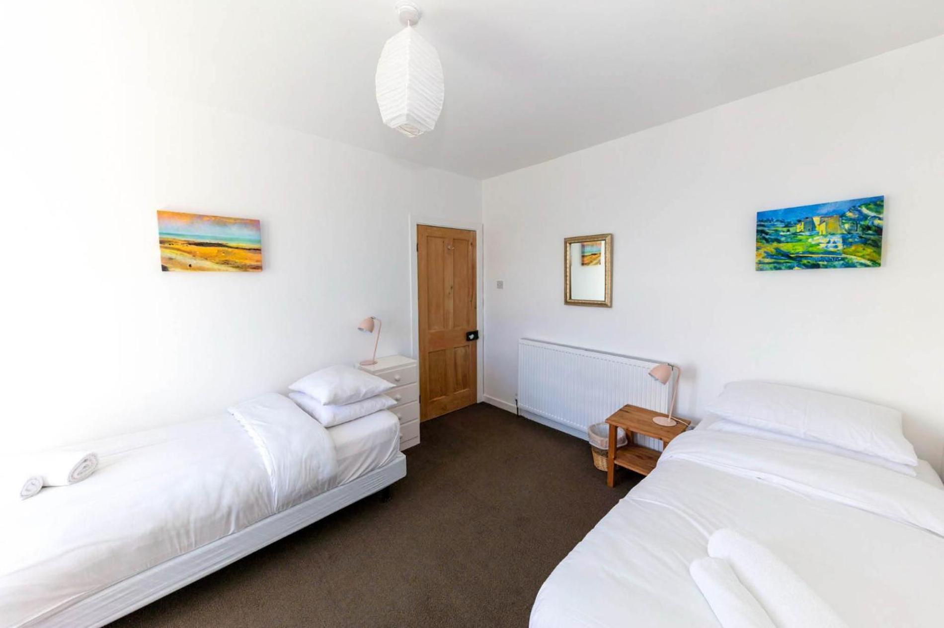 Fern Bank - 5 Bedroom House - Horton