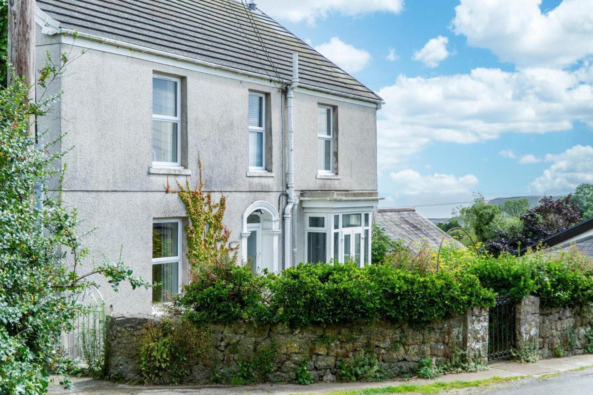 Fern Bank - 5 Bedroom House - Horton