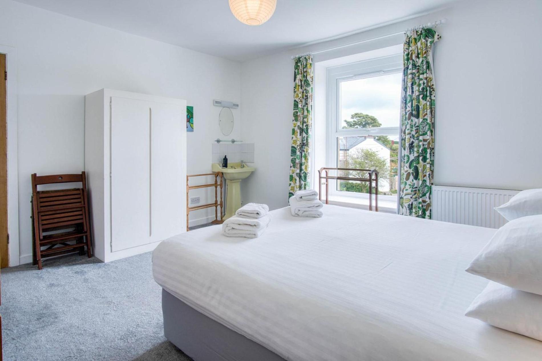 Fern Bank - 5 Bedroom House - Horton