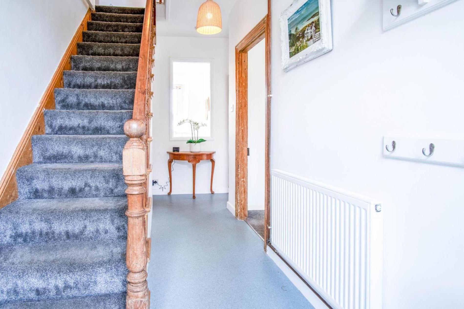 Fern Bank - 5 Bedroom House - Horton