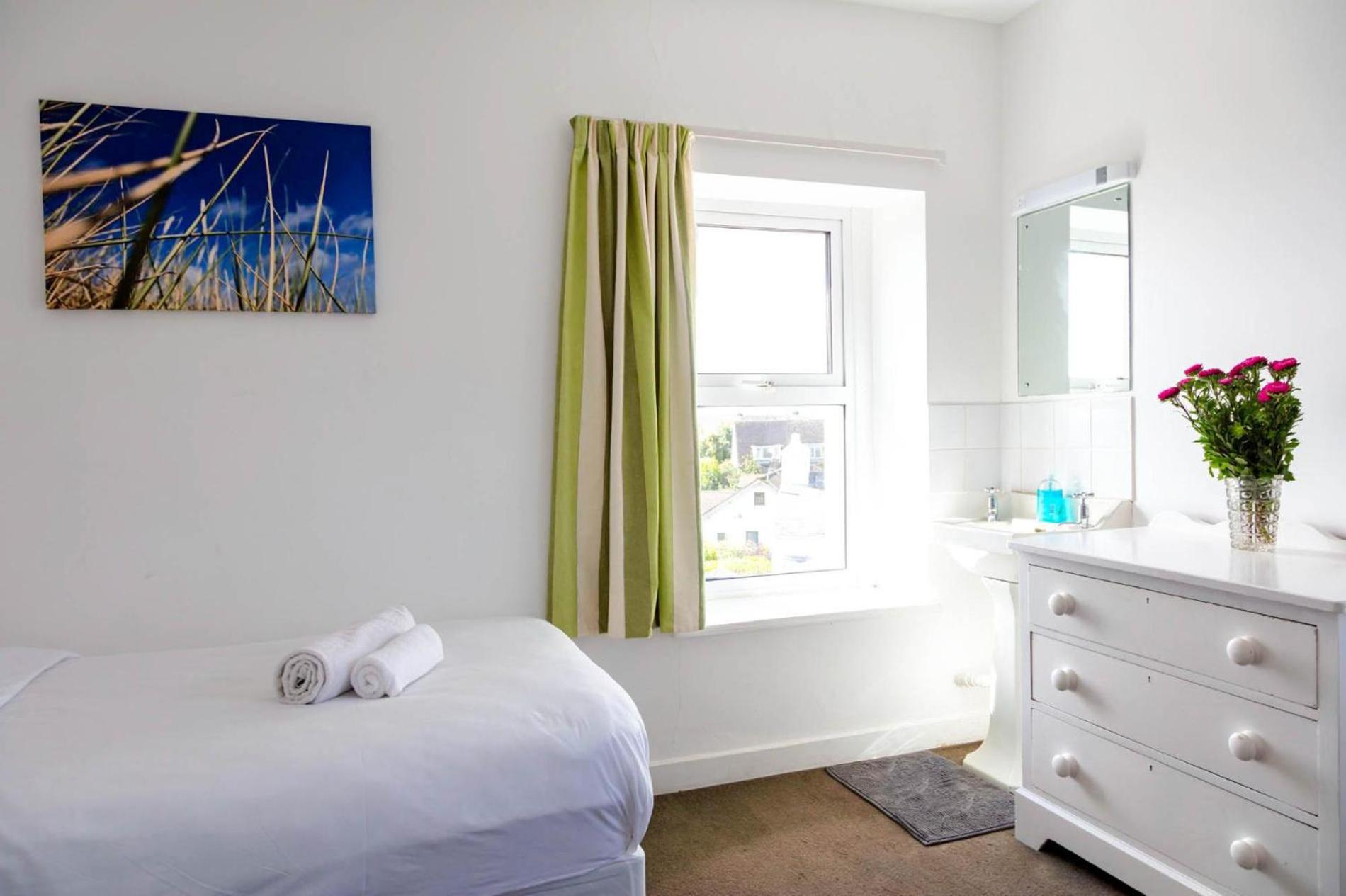 Fern Bank - 5 Bedroom House - Horton