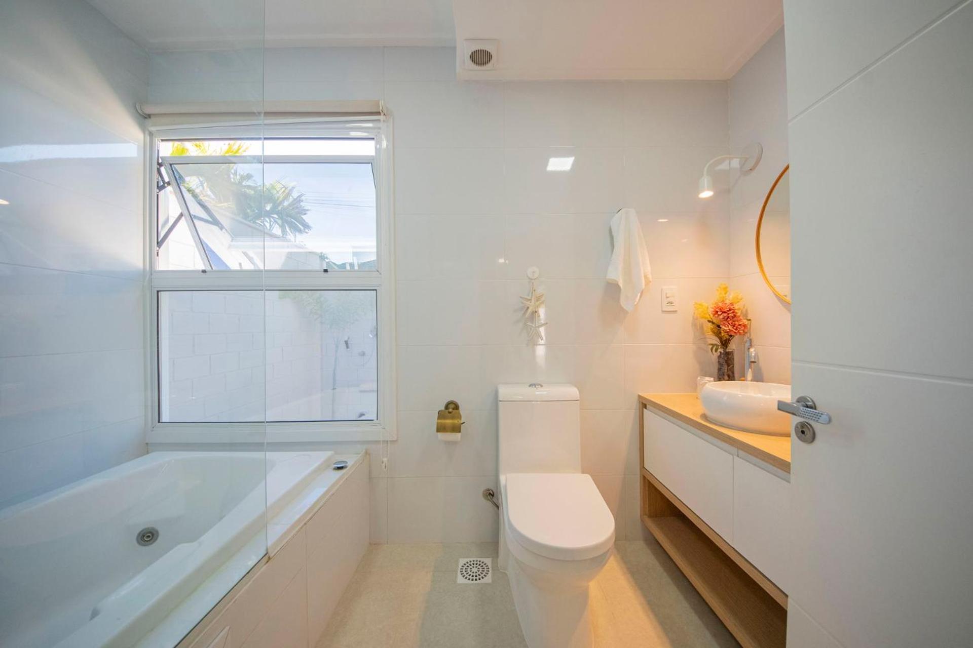 Casa com jardim e banheira para 2 pessoas UR7030